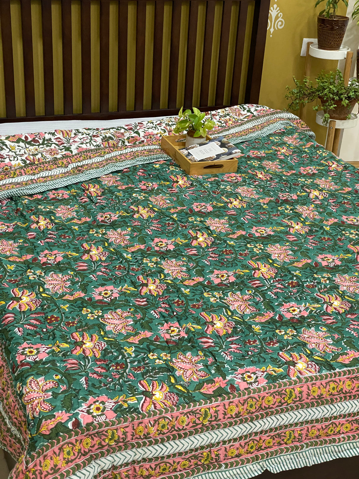 green-brown-king-cotton-quilt-spread-view