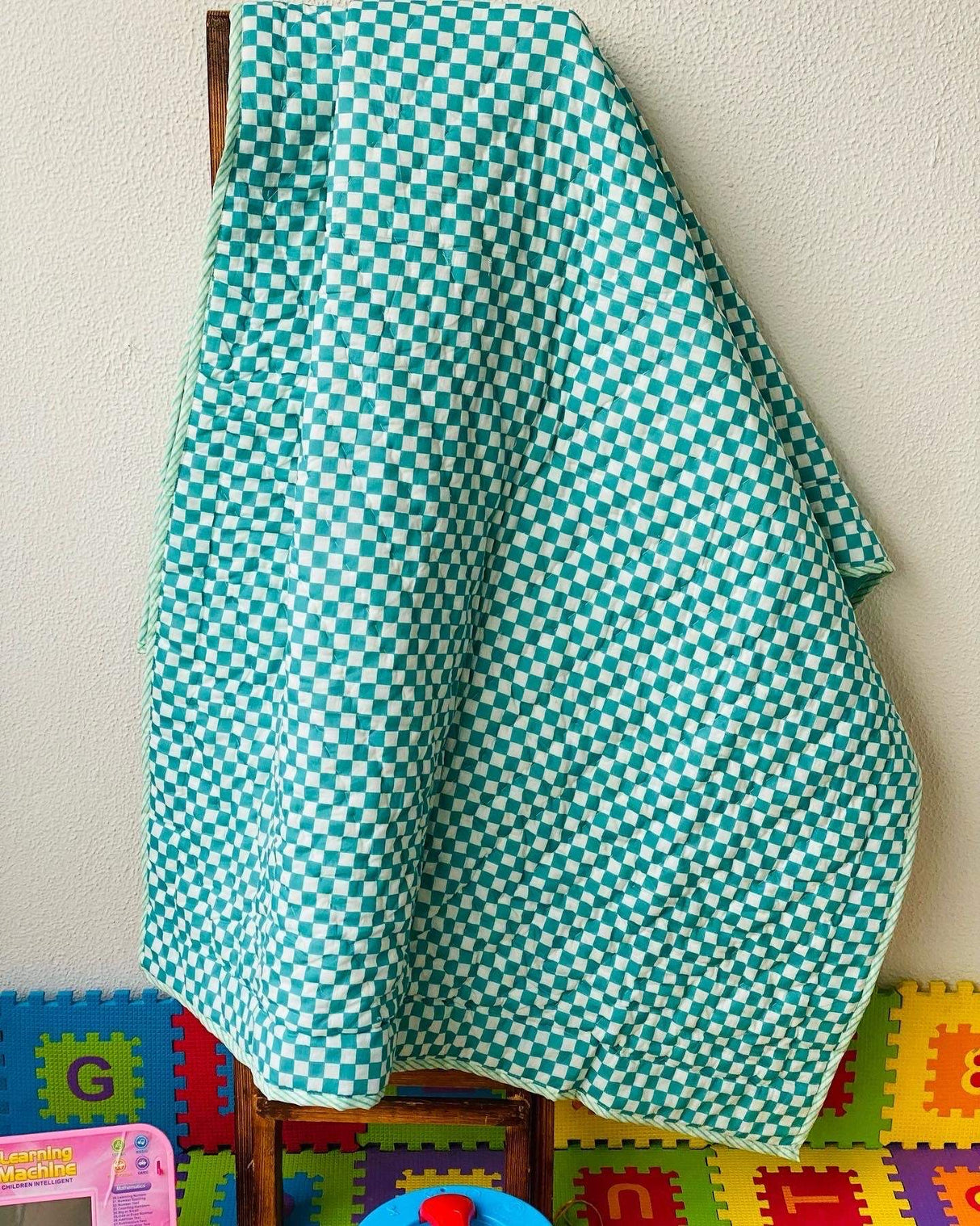 green-hot-air-balloon-quilt-complete-view