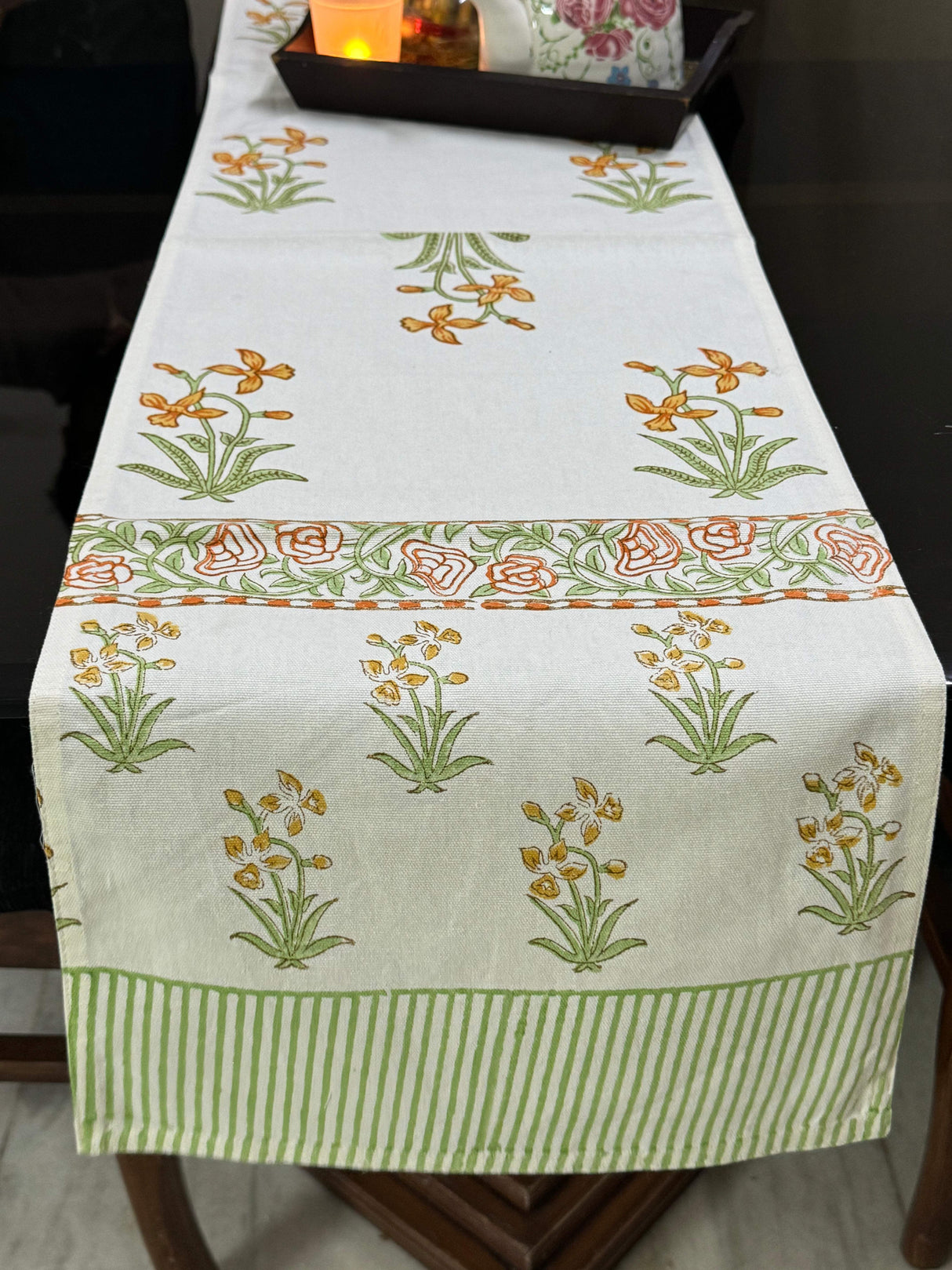 green-theme-blockprint-table-runner-full-view