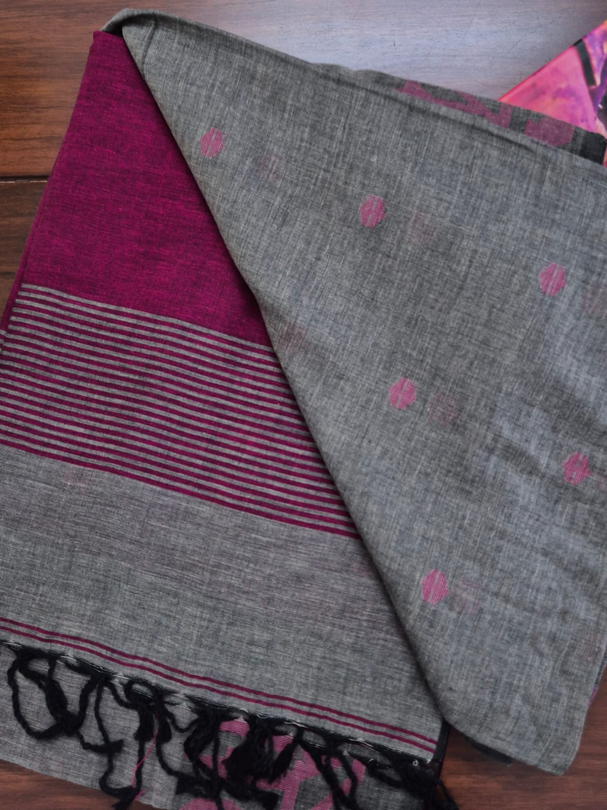 Elegant Mulmul Cotton Saree made on Jacquard Loom in Grey and Crimson Colour