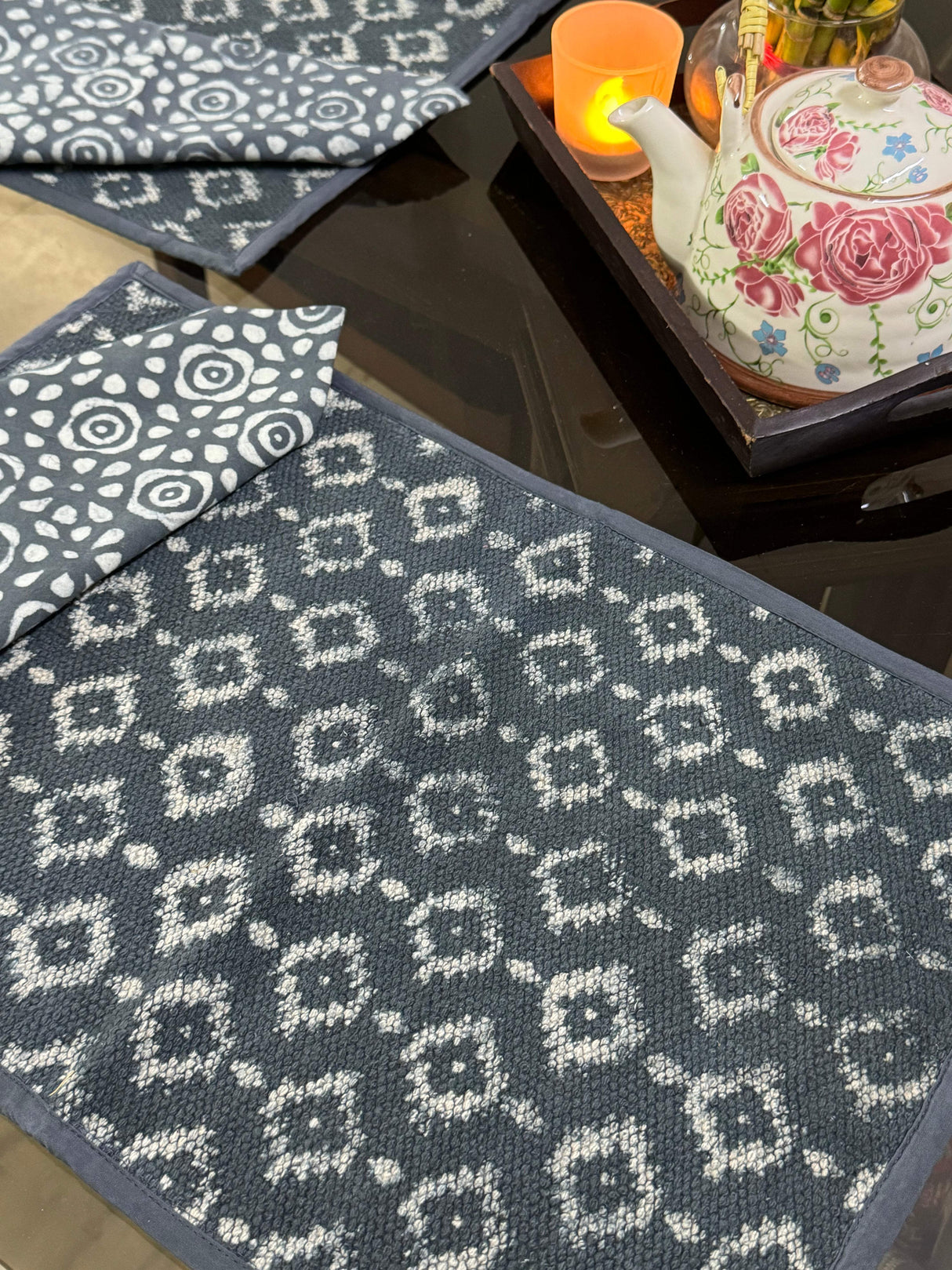 grey-kilim-table-mat-napkin-6-seater-side-view