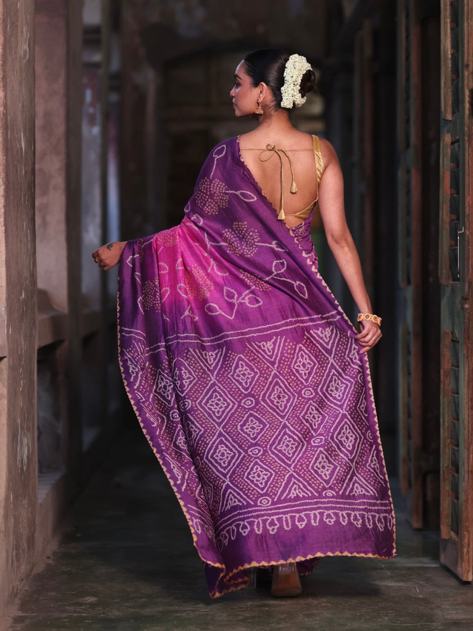 gulab-leher-dual-shade-munga-silk-bandhani-saree