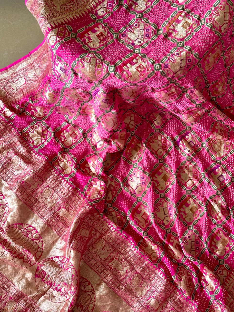 Gulabi Jharna Pure Banarasi Georgette Meenakari Bandhani Dupatta