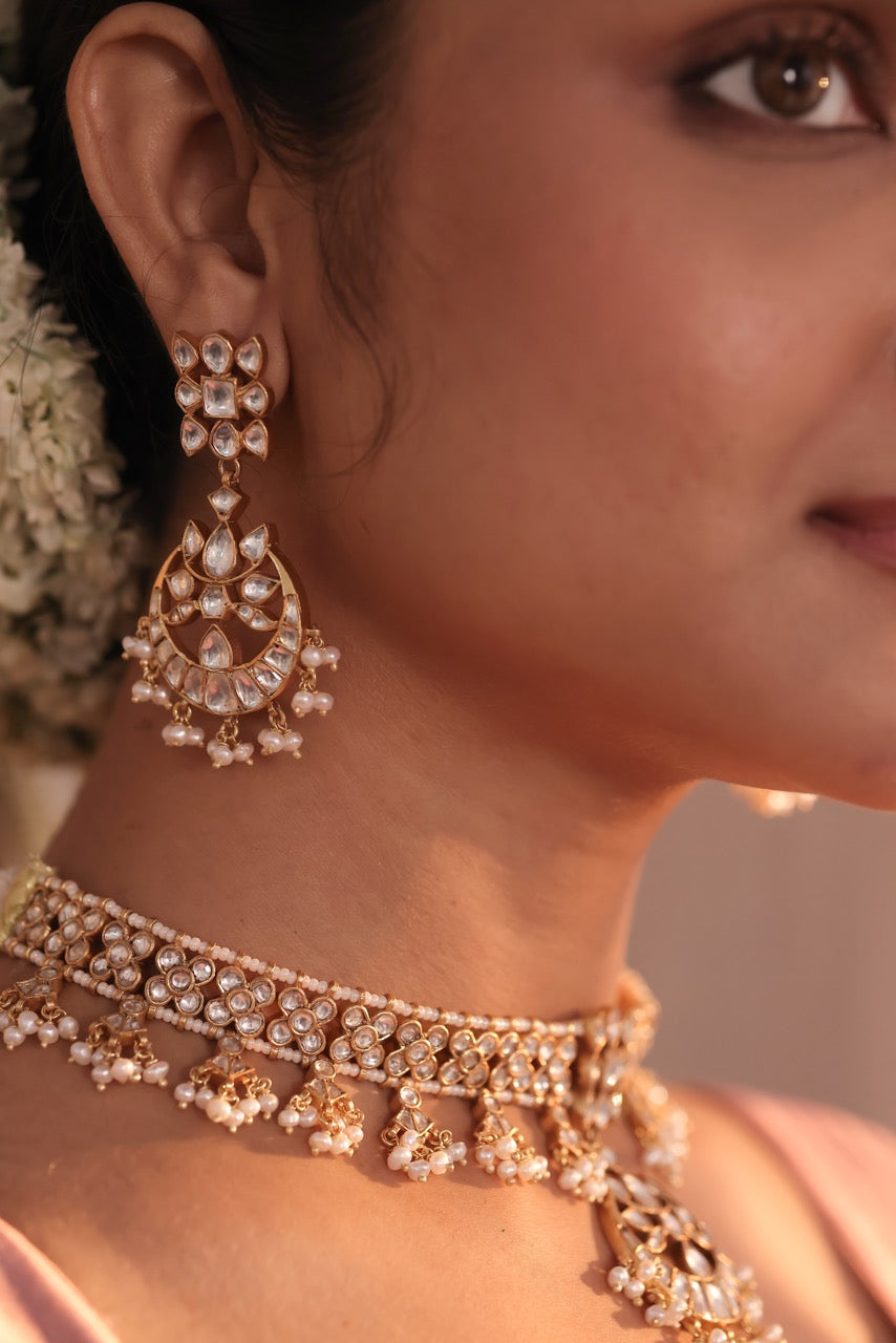 gulbano-92-5-silver-zircon-choker-set