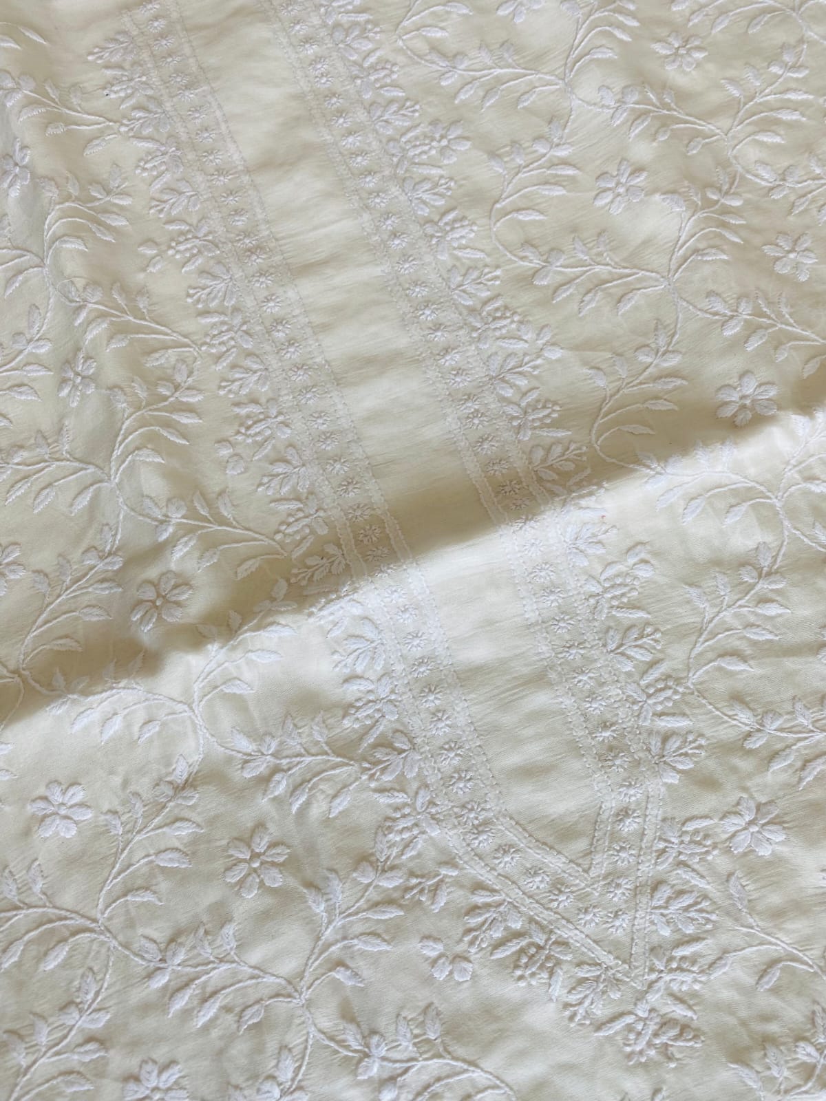 gulnaar-jaal-chikankari-mulchanderi-men-kurta-fabric