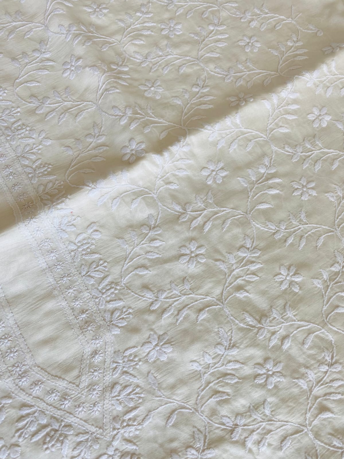 gulnaar-jaal-chikankari-mulchanderi-men-kurta-fabric