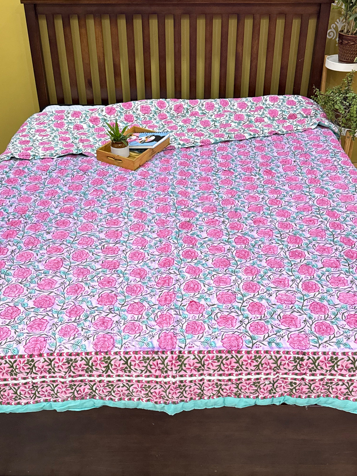 handblock-printed-cotton-quilt-with-floral-vine-layout