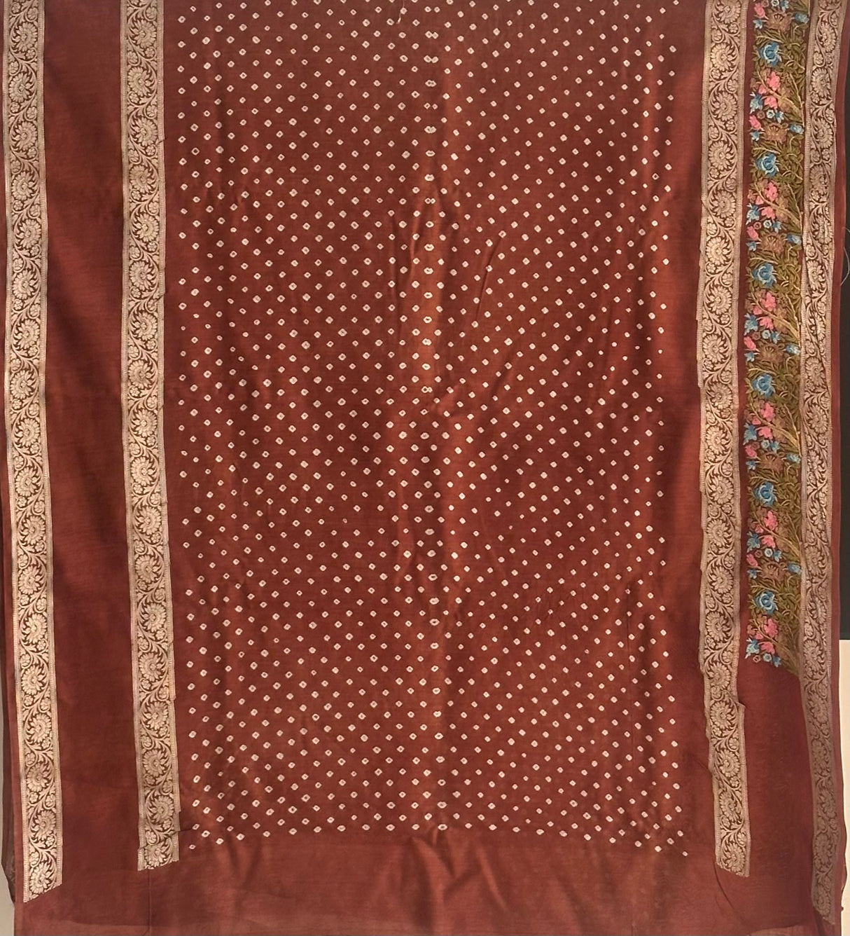 handcrafted-bandhani-chiniya-silk-saree