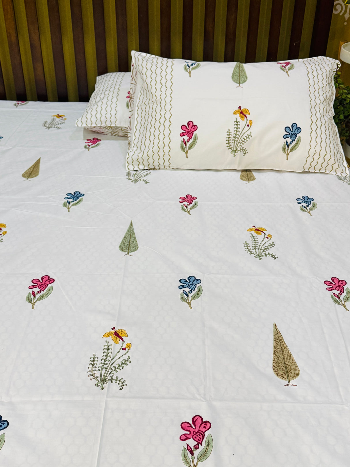 handcrafted-cotton-bedsheet-pattern