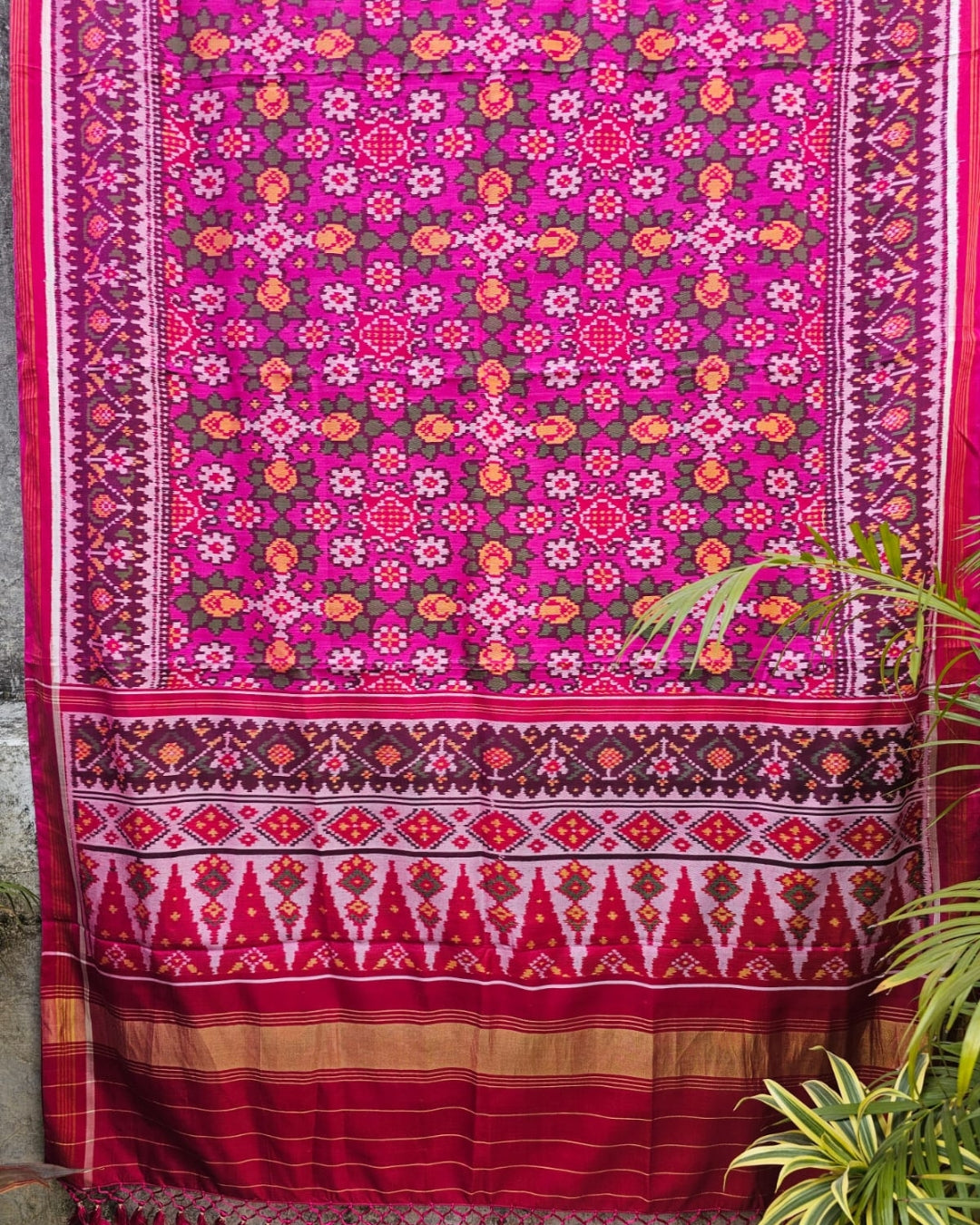 handcrafted-mulberry-silk-saree-with-classic-ikat-weave