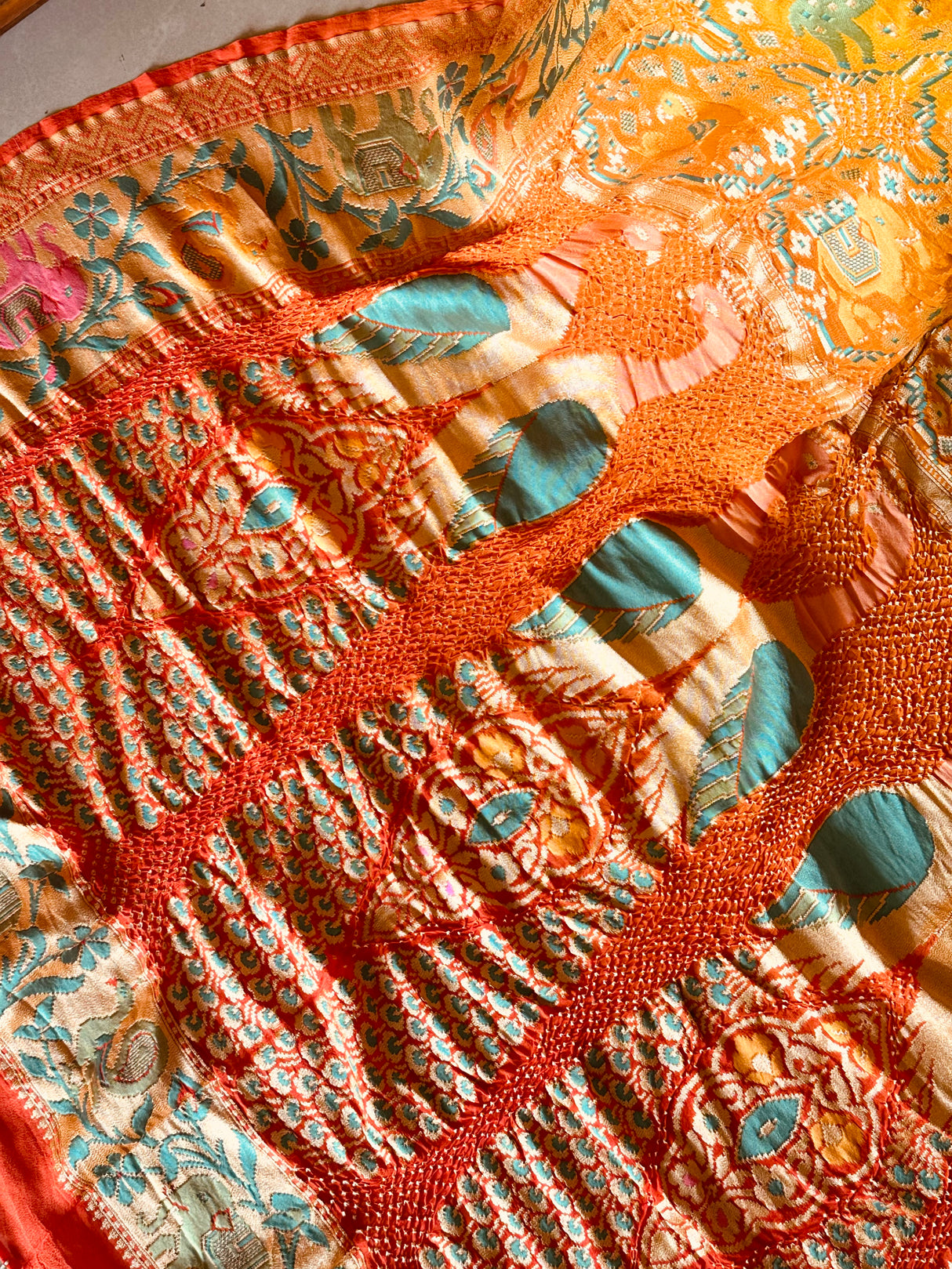 handloom-bandhani-dupatta-with-peacock-inspired-design