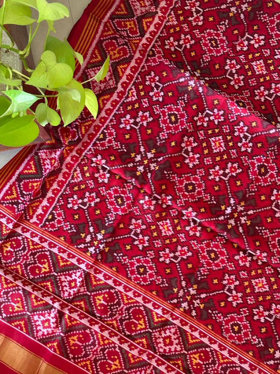 Dual Shade of Red Handloom Pure Silk Single Ikat/Patola Dupatta