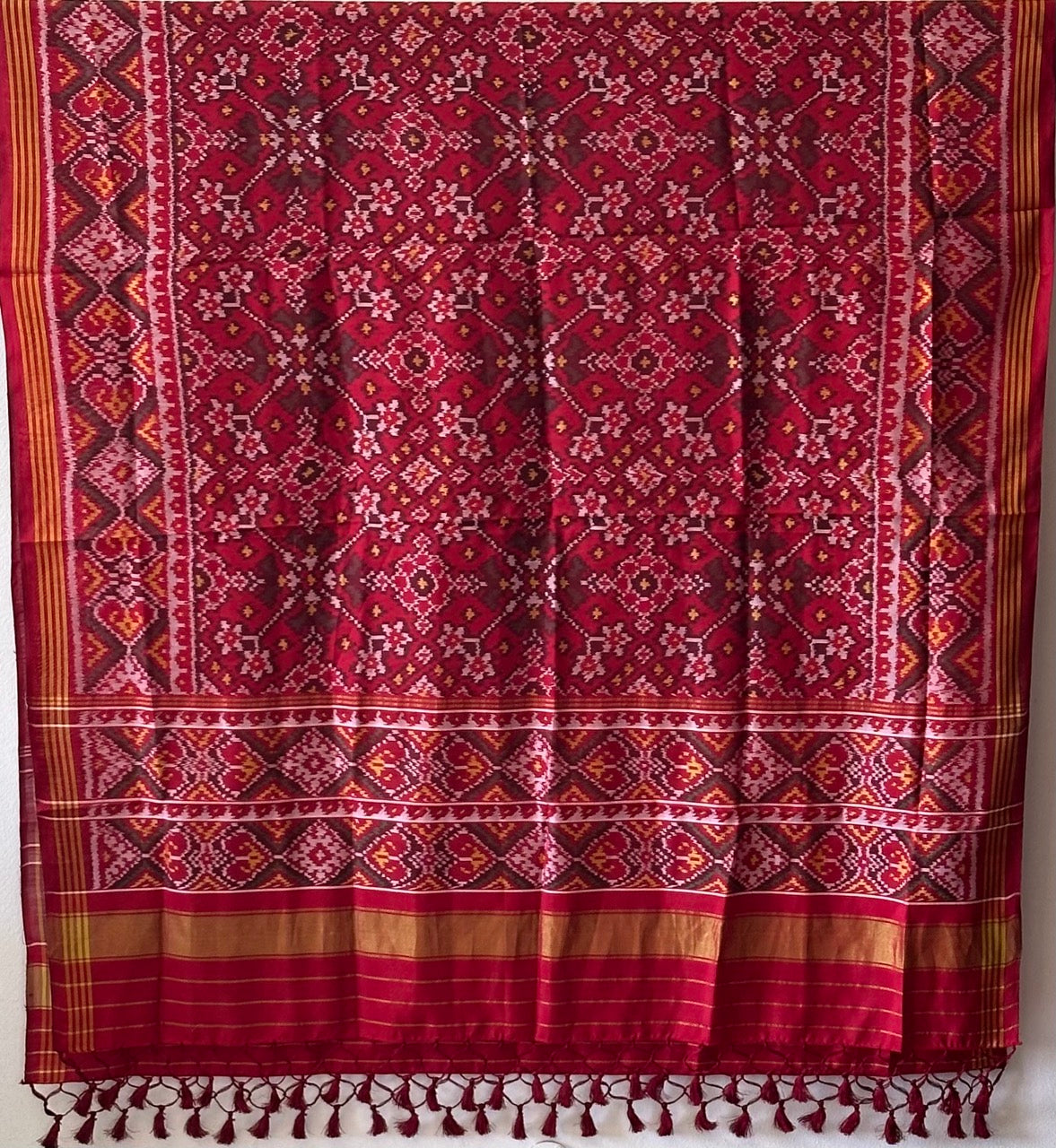 Dual Shade of Red Handloom Pure Silk Single Ikat/Patola Dupatta