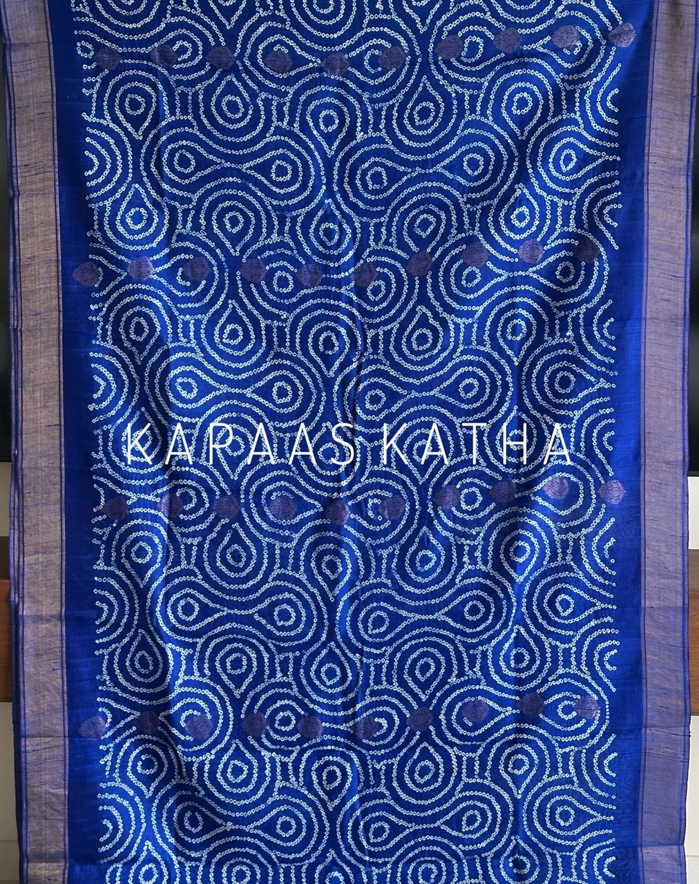 Munga Silk Bandhani Saree, Pure Silk Blue Bandhani Saree, Contrast Deer Motif Zari Pallu Saree, Kapaas Katha Designer Sarees, Hand-Tied Munga Silk Sarees Online