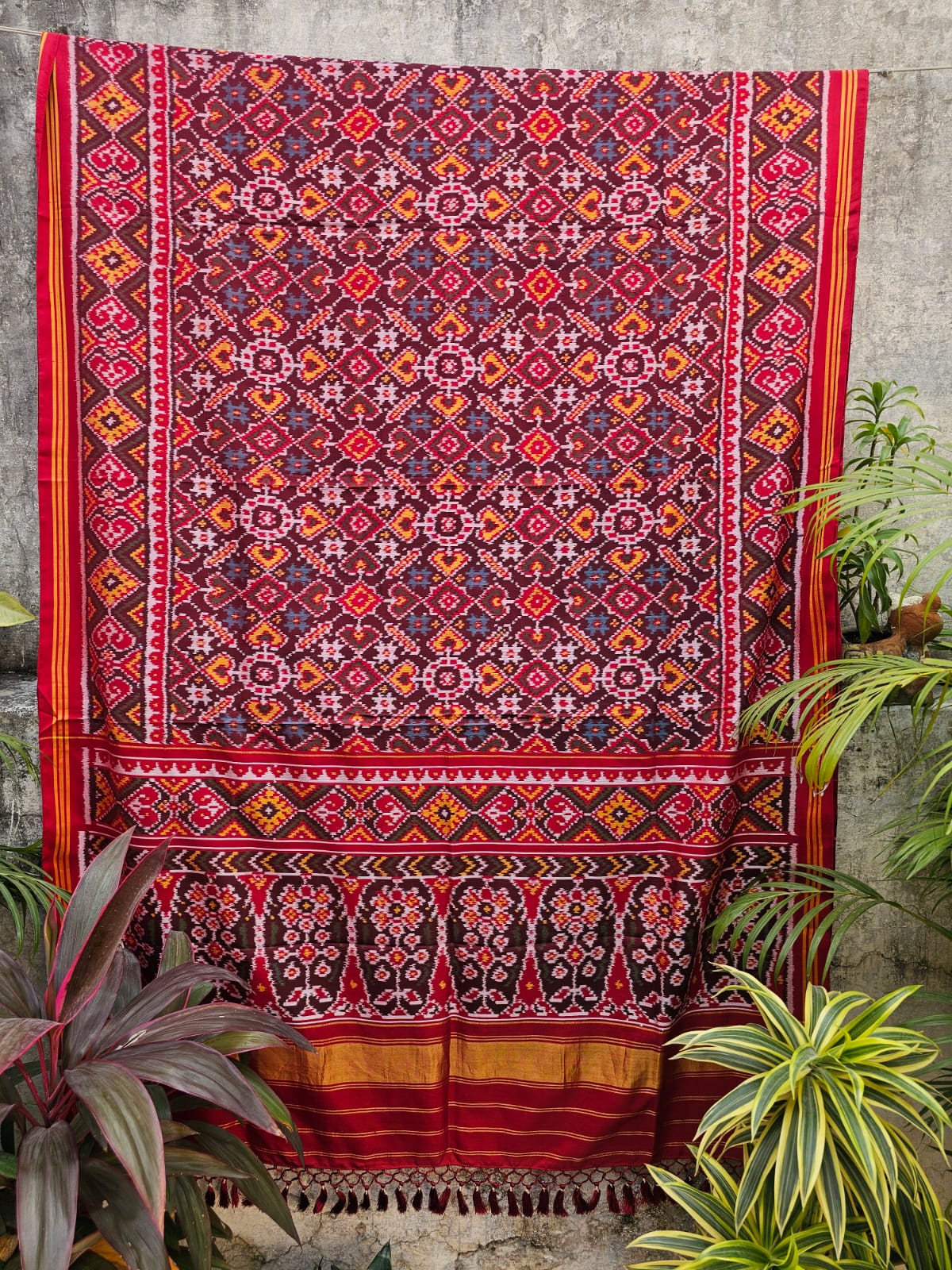 ikat-red-maroon-mulberry-silk-ethnic-saree