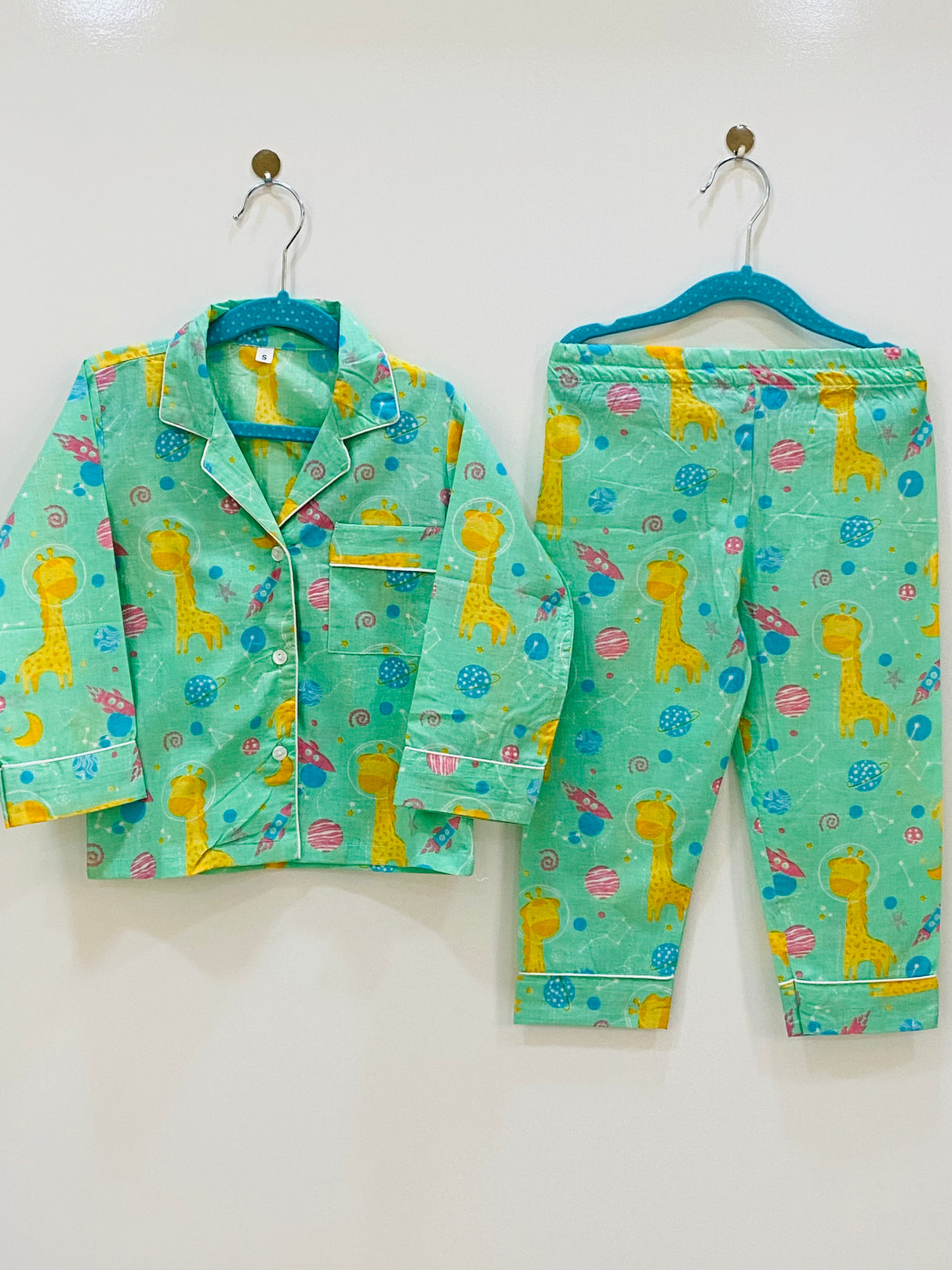 Green Giraffe Kids Night Suit Set