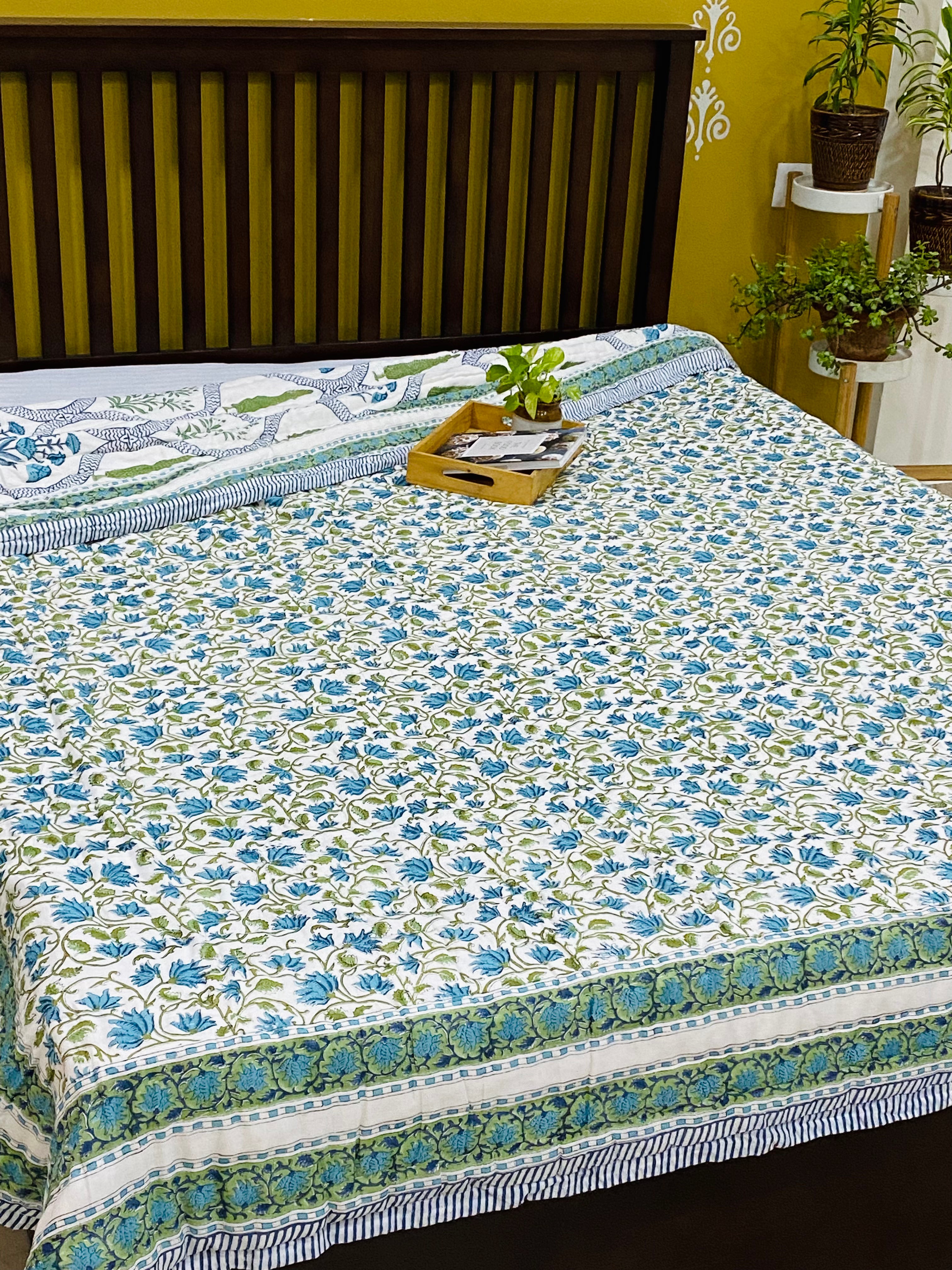 Blockprint Mulmul Reversible Quilt