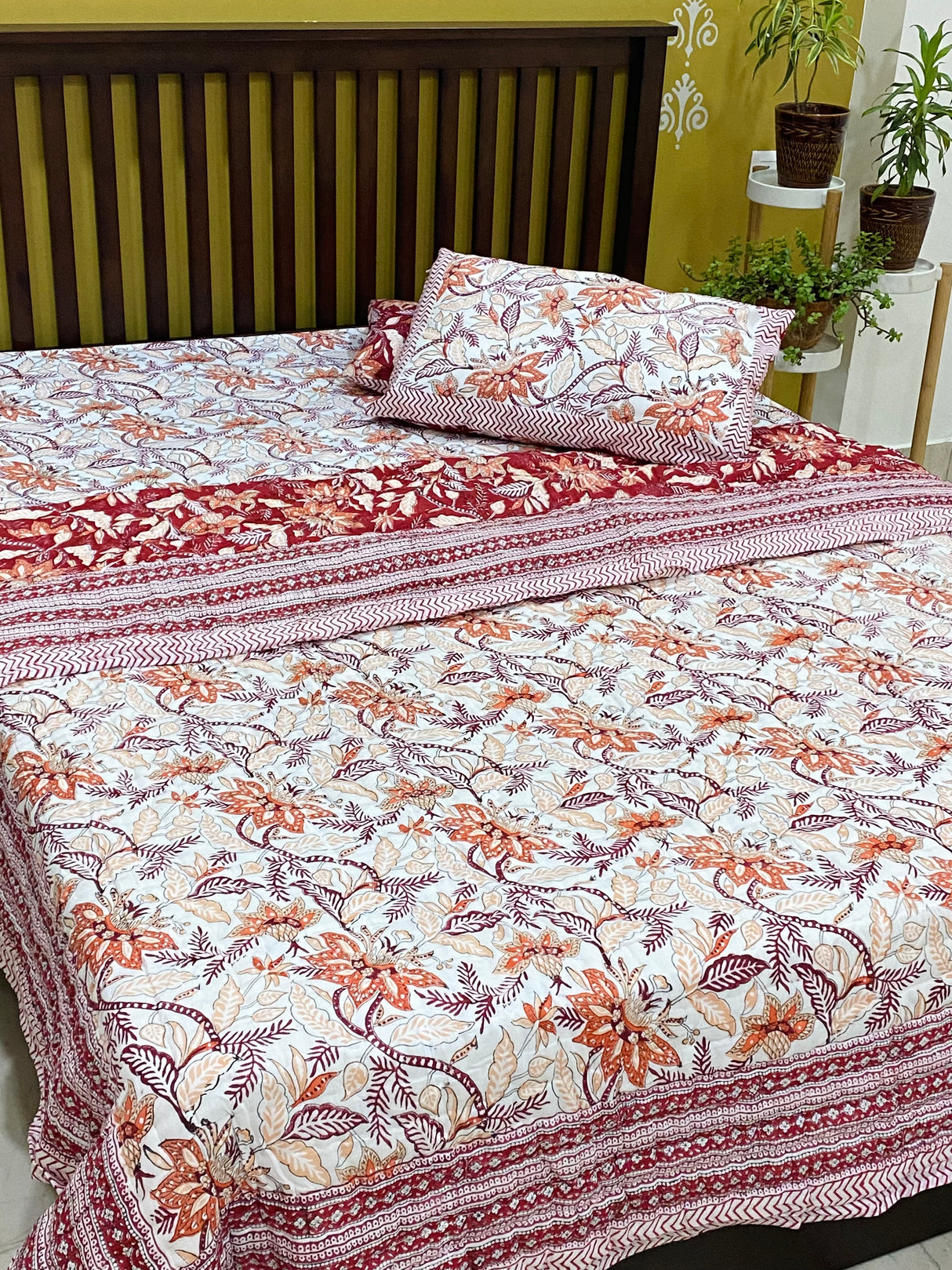 Rustic Red Floral Cotton Bedsheet & Quilt Set