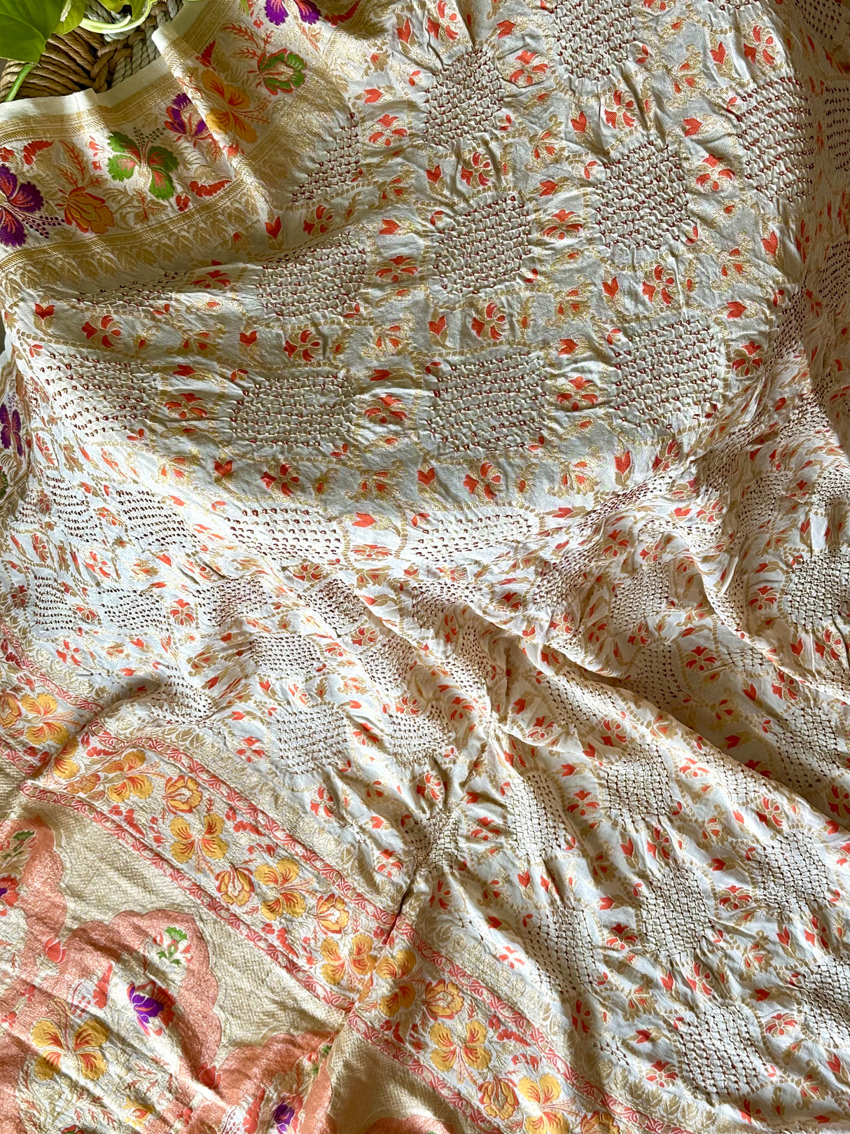 ivory-banarasi-bandhani-floral-elegant-dupatta