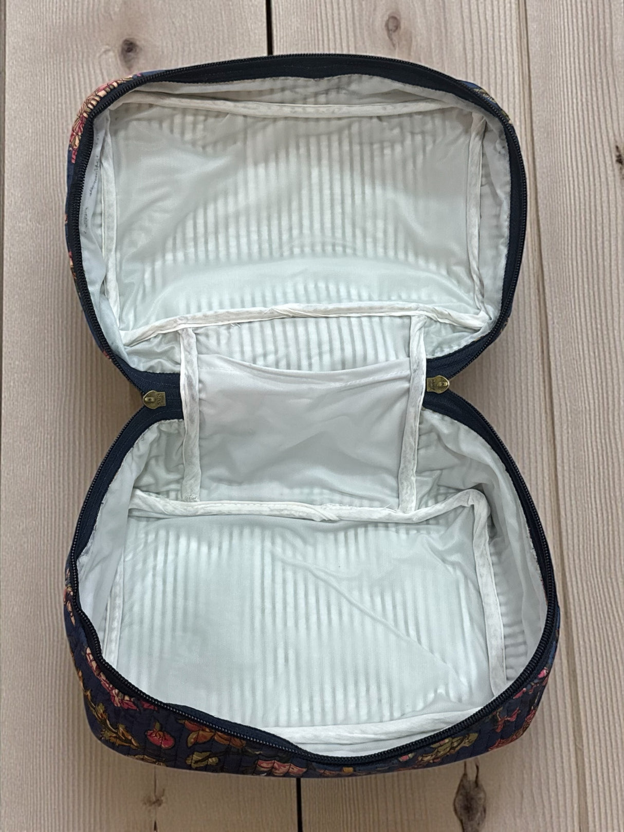 cotton-vanity-pouch-for-party-favors