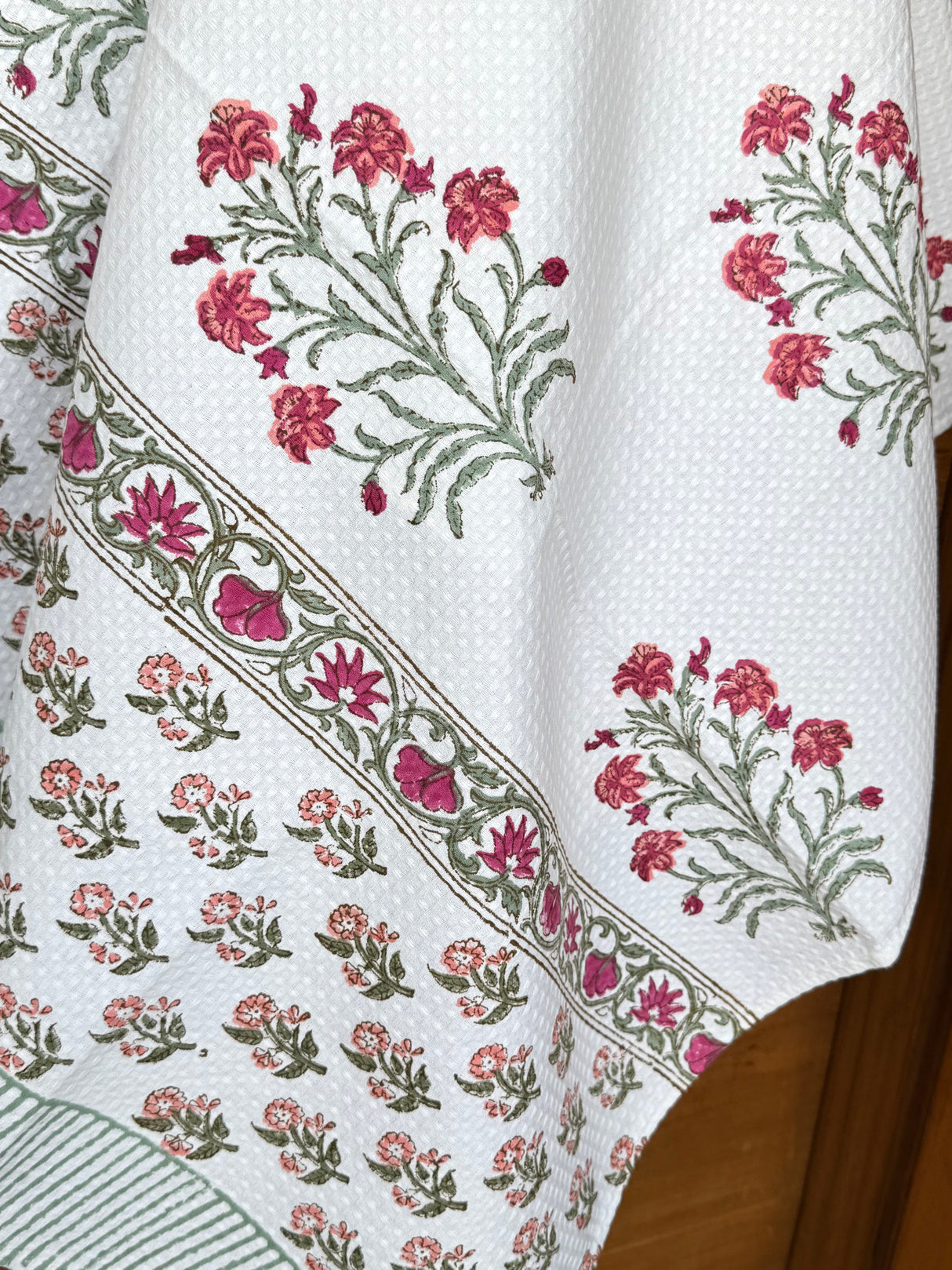 lightweight-daily-use-handblock-bath-towel