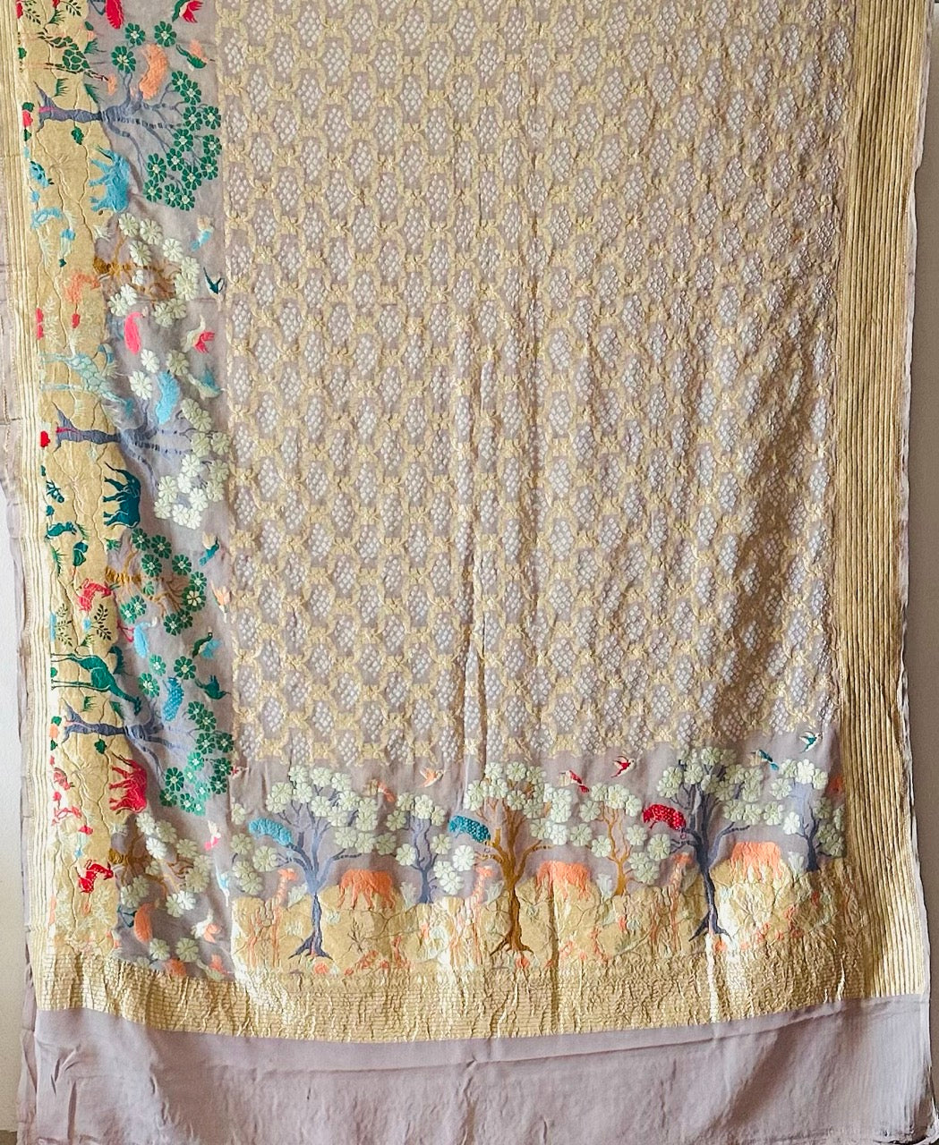 Very Exclusive Handloom Pure Banarasi Georgette Meenakari Bandhani Saree