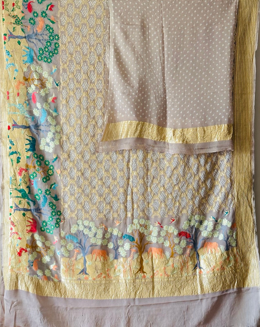 Very Exclusive Handloom Pure Banarasi Georgette Meenakari Bandhani Saree