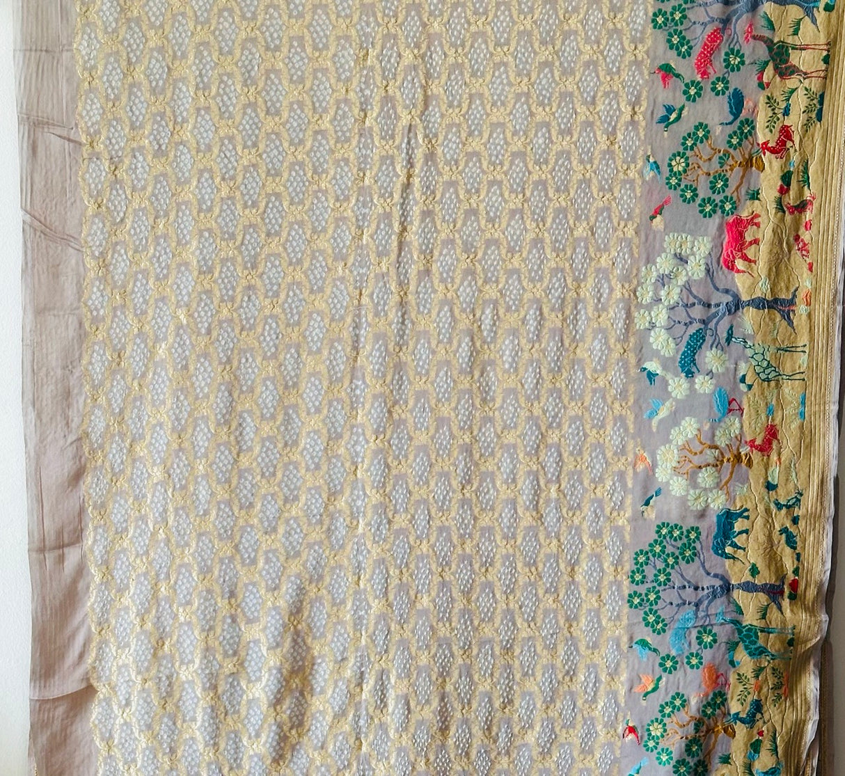 Very Exclusive Handloom Pure Banarasi Georgette Meenakari Bandhani Saree