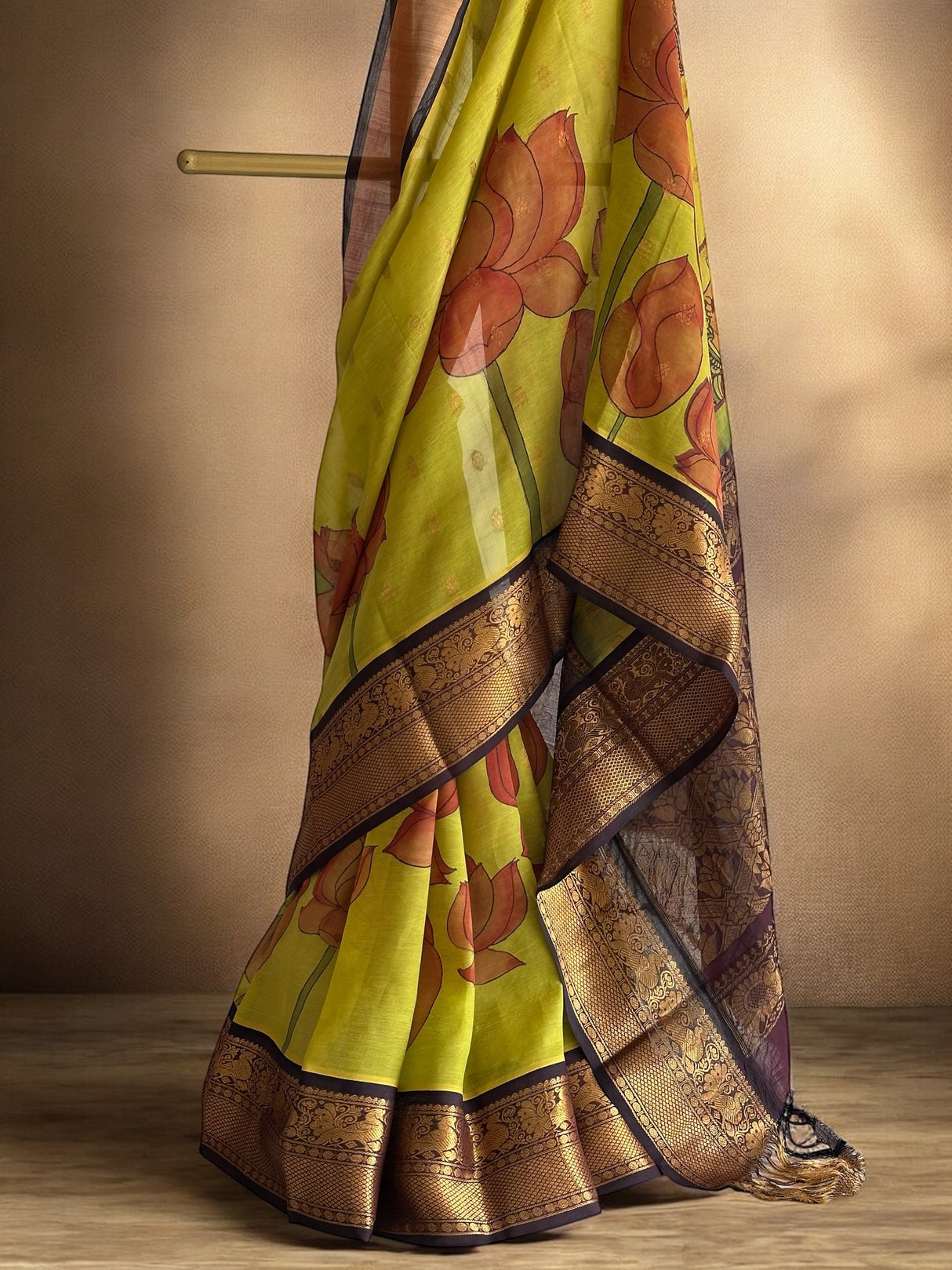 kalamkari-kupaddam-pattu-saree-with-lotus-yugam-art