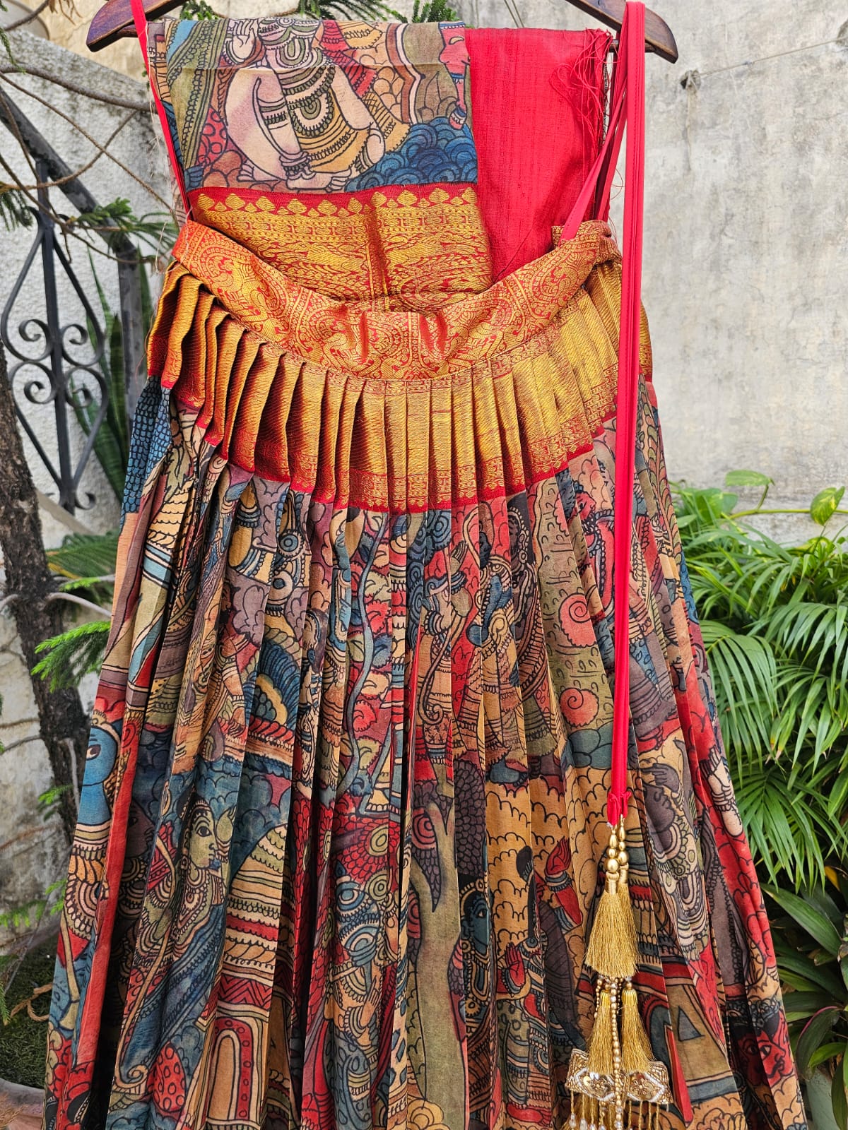 Mythological Theme Kanchi Pattu Kalamkari Lehenga with Georgette Bandhani Dupatta