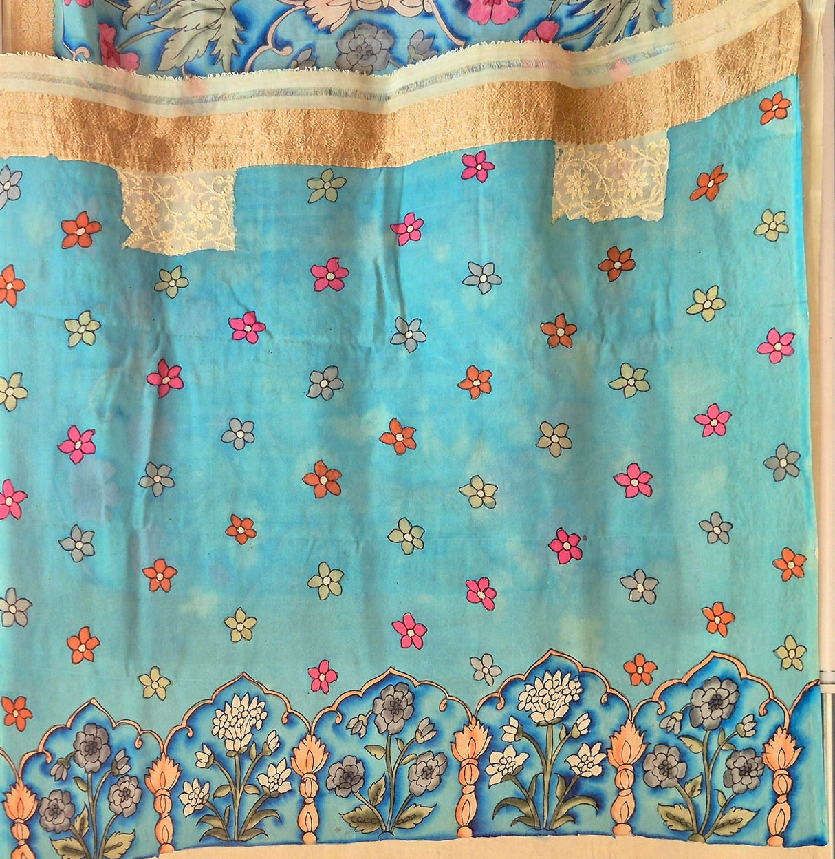 karigari-guldasta-pure-banarasi-georgette-kalamkari-saree-with-lucknow-hand-chikankari