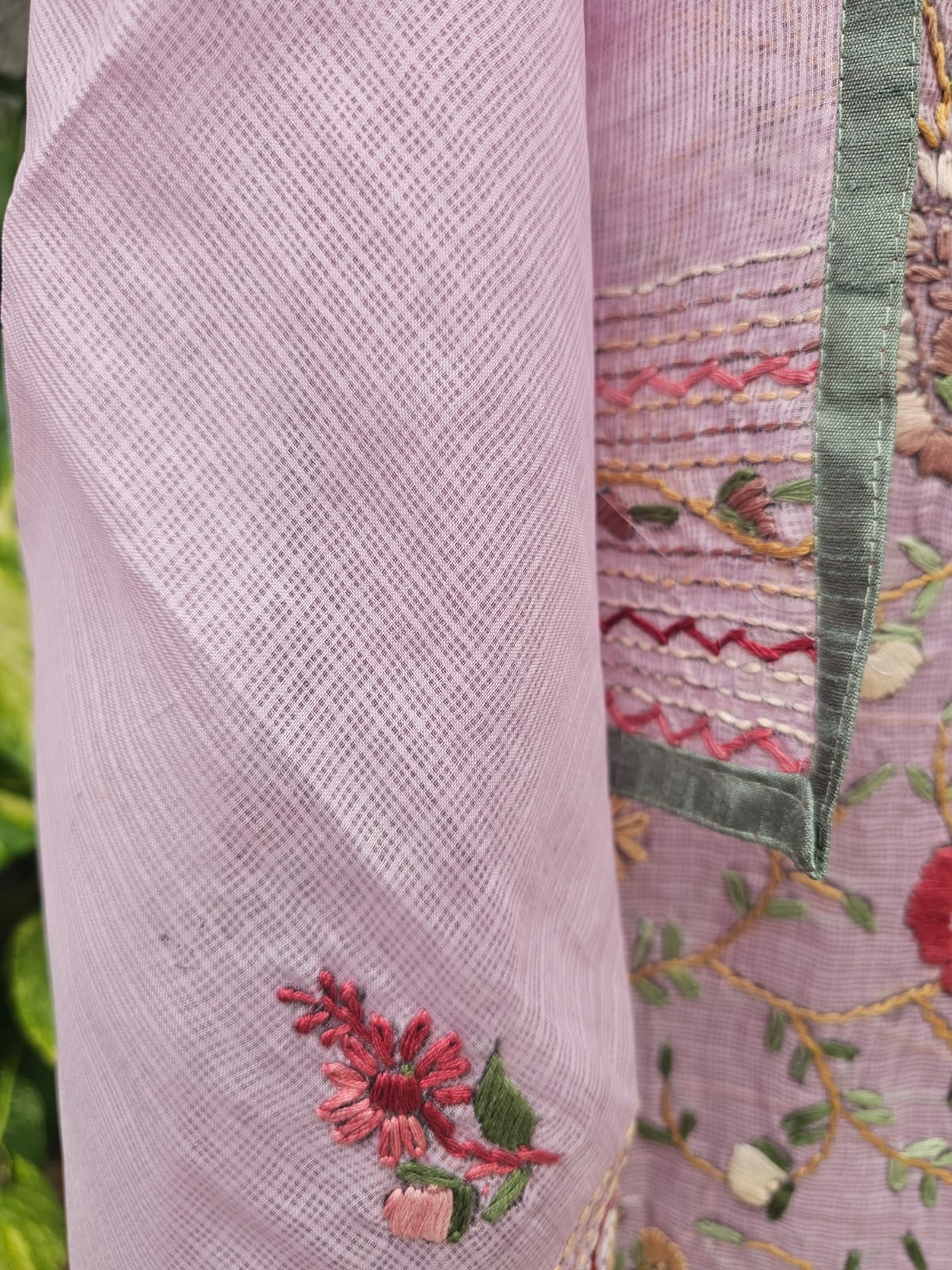 khota-phulkari-suit-set-with-dense-floral-motifs