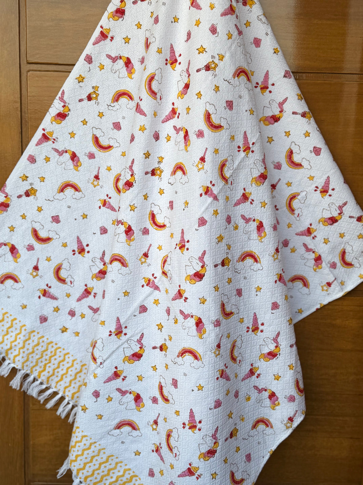 kids-bath-and-hand-towel-set-with-whimsical-print