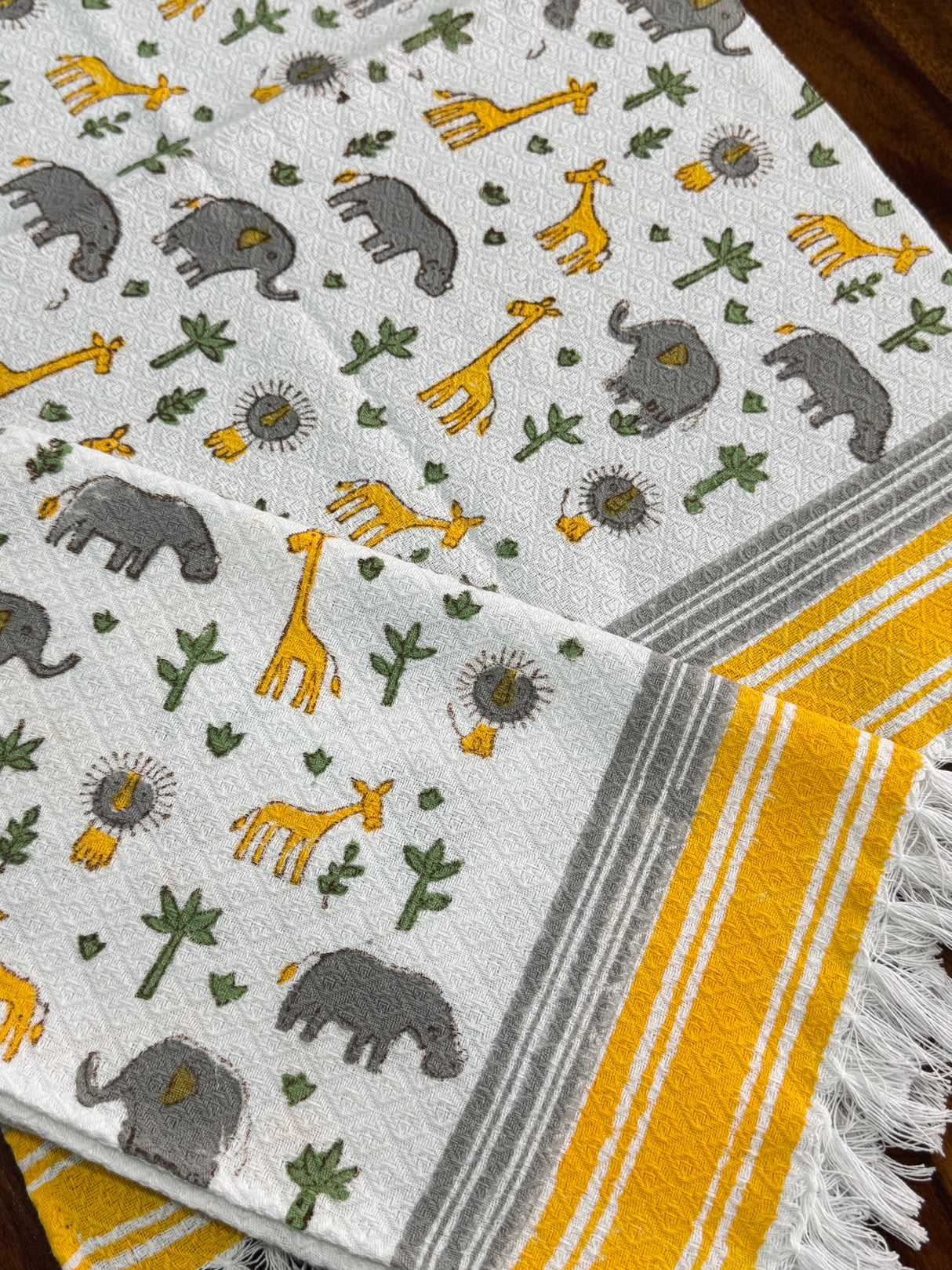 kids-jacquard-towel-set-for-bath-time