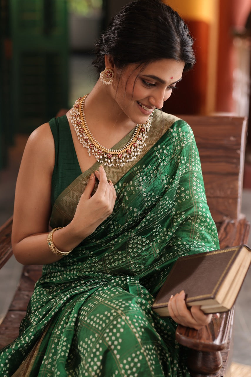 kumudini-guttapusalu-92-5-silver-kundan-necklace-set