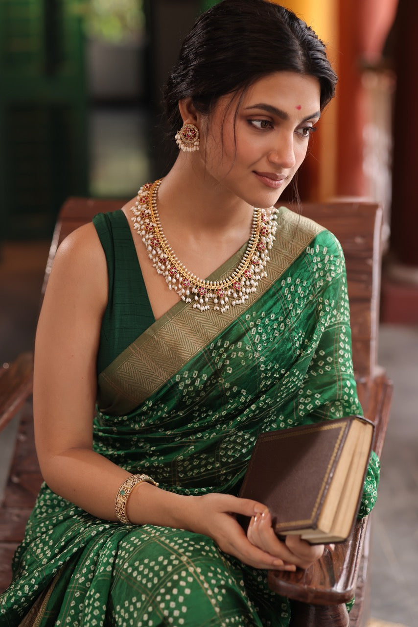 kumudini-guttapusalu-92-5-silver-kundan-necklace-set