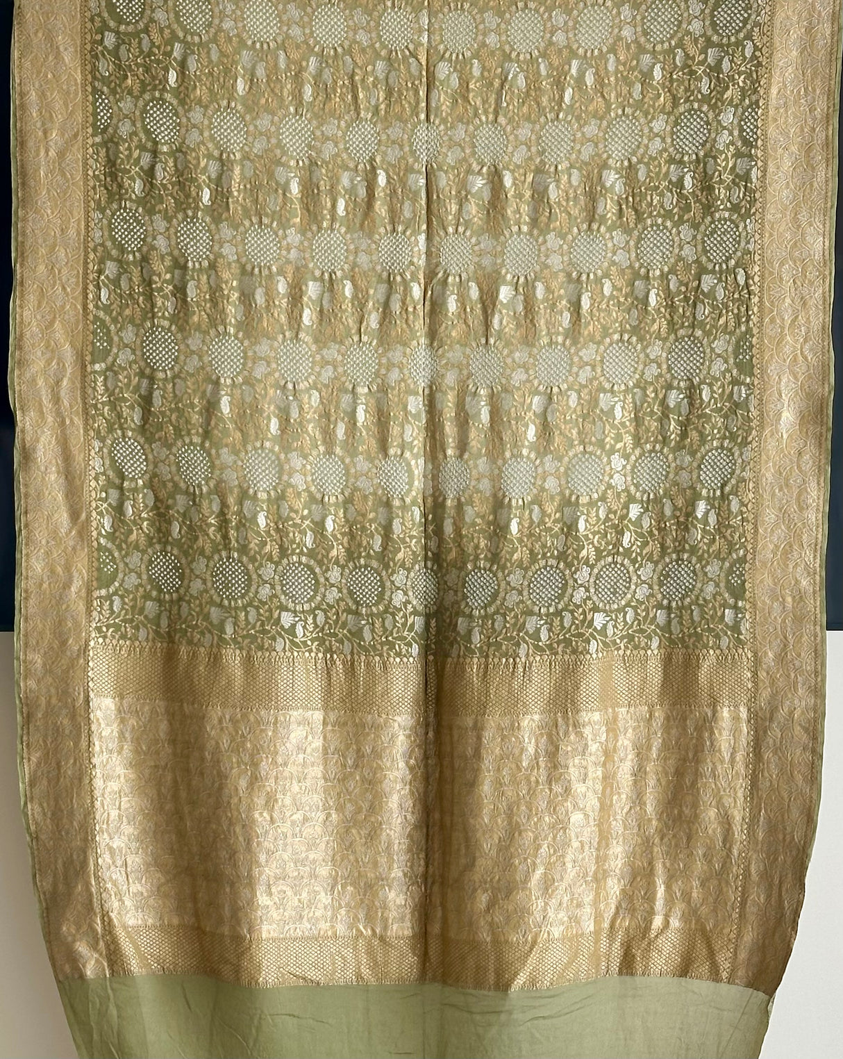 latest-traditional-banarasi-georgette-bandhani-saree