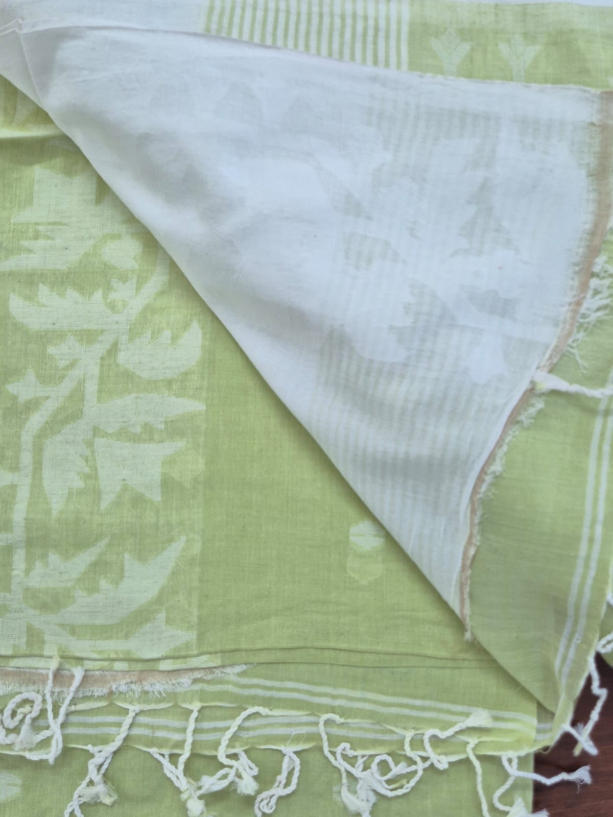 Elegant Mulmul Cotton Saree made on Jacquard Loom in Light Green and White Colour
