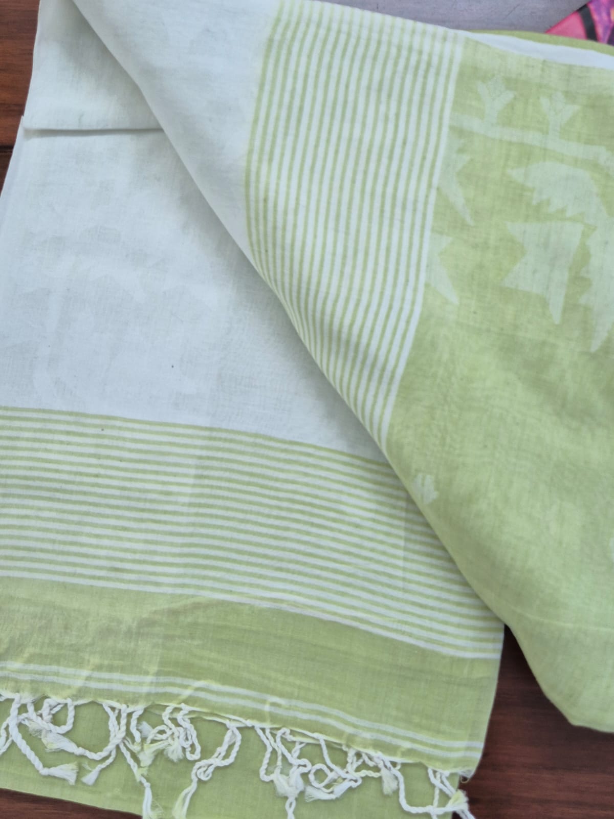 Elegant Mulmul Cotton Saree made on Jacquard Loom in Light Green and White Colour