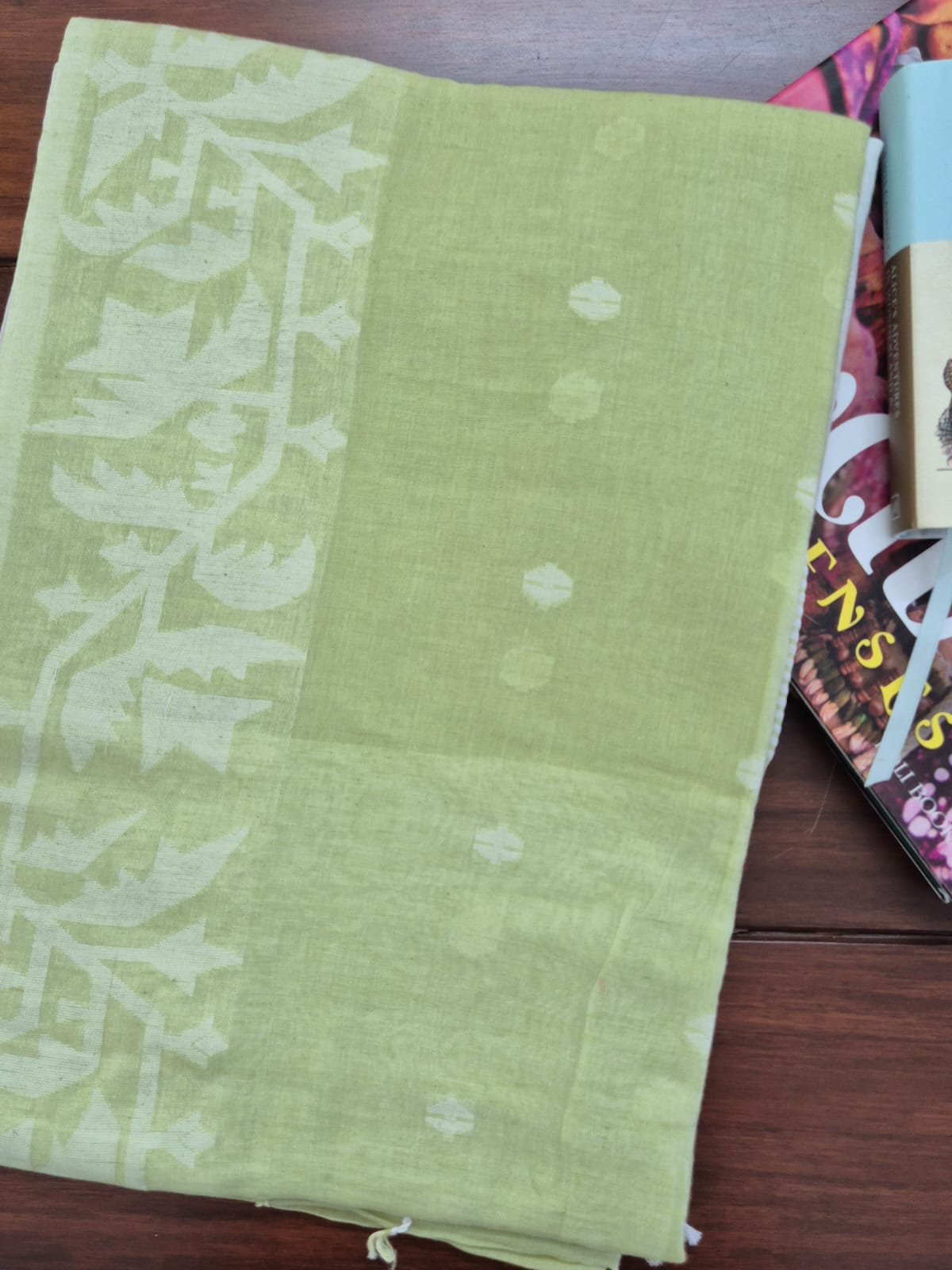 Elegant Mulmul Cotton Saree made on Jacquard Loom in Light Green and White Colour