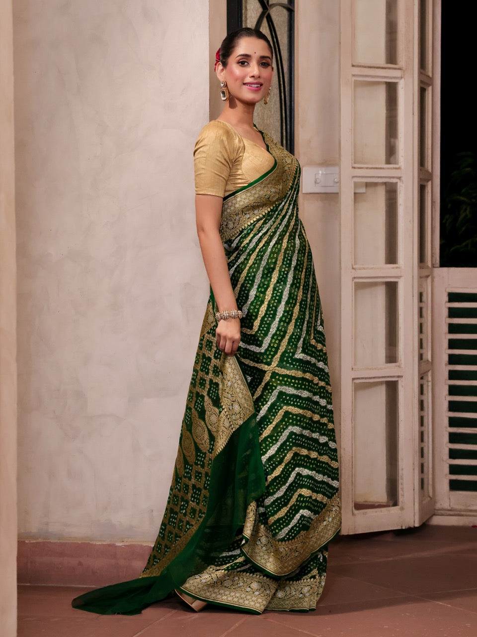 line-pattern-green-banarasi-georgette-bandhani-saree