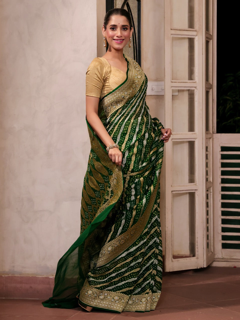 line-pattern-green-banarasi-georgette-bandhani-saree