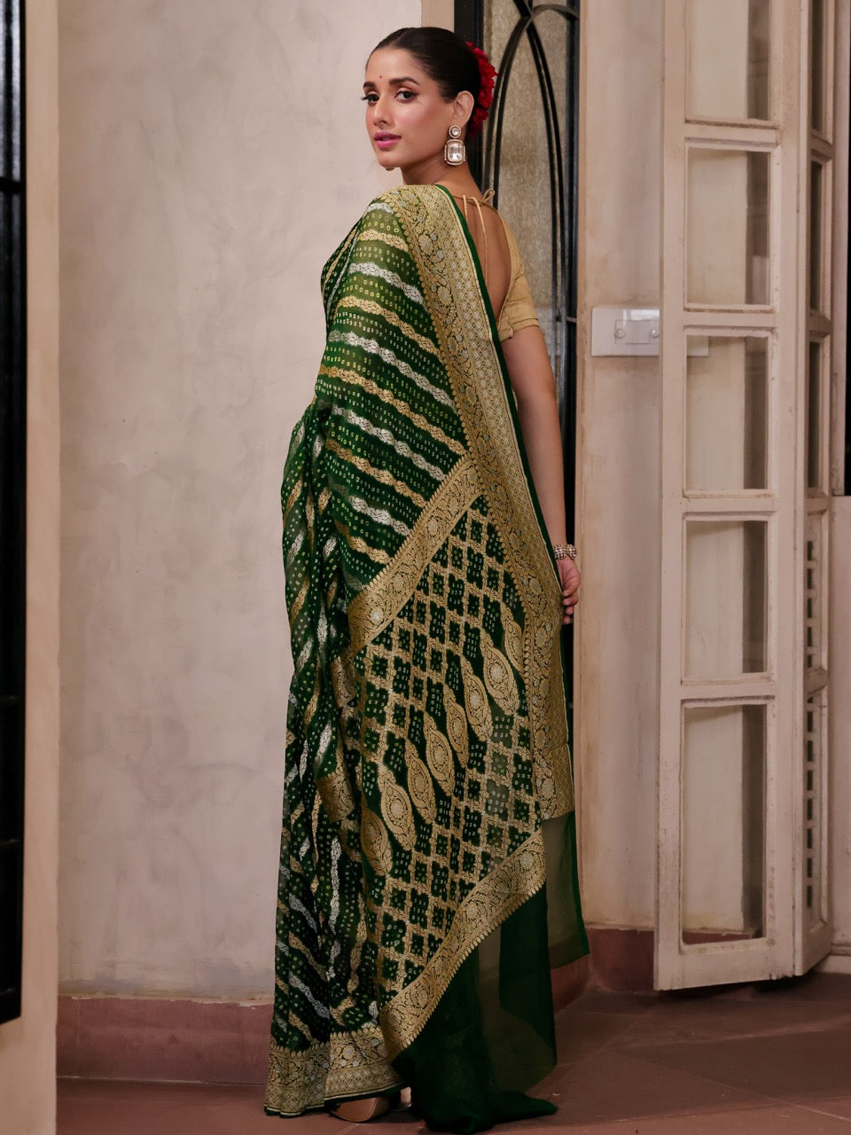line-pattern-green-banarasi-georgette-bandhani-saree