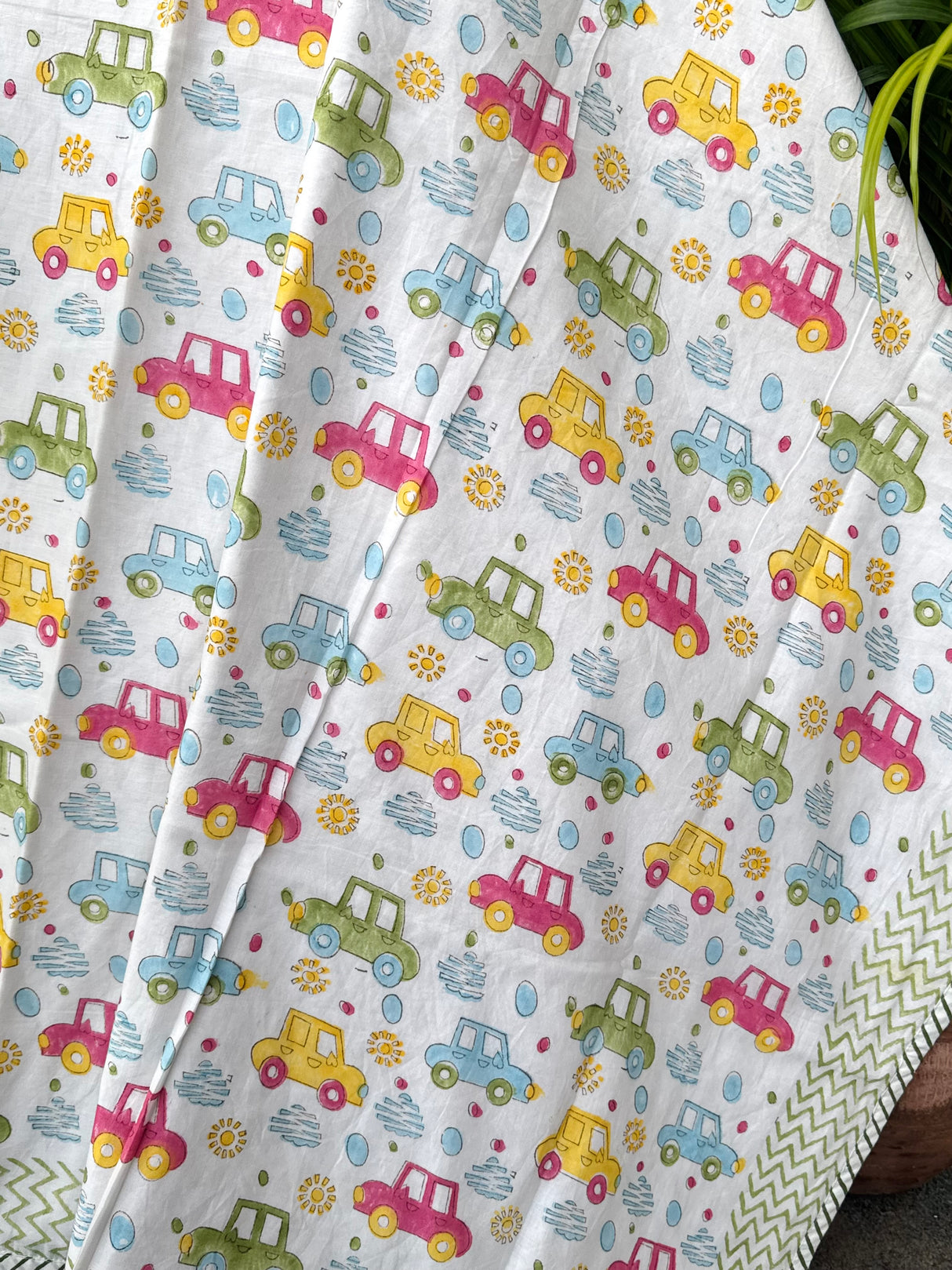 little-kids-layered-dohar-car-pattern