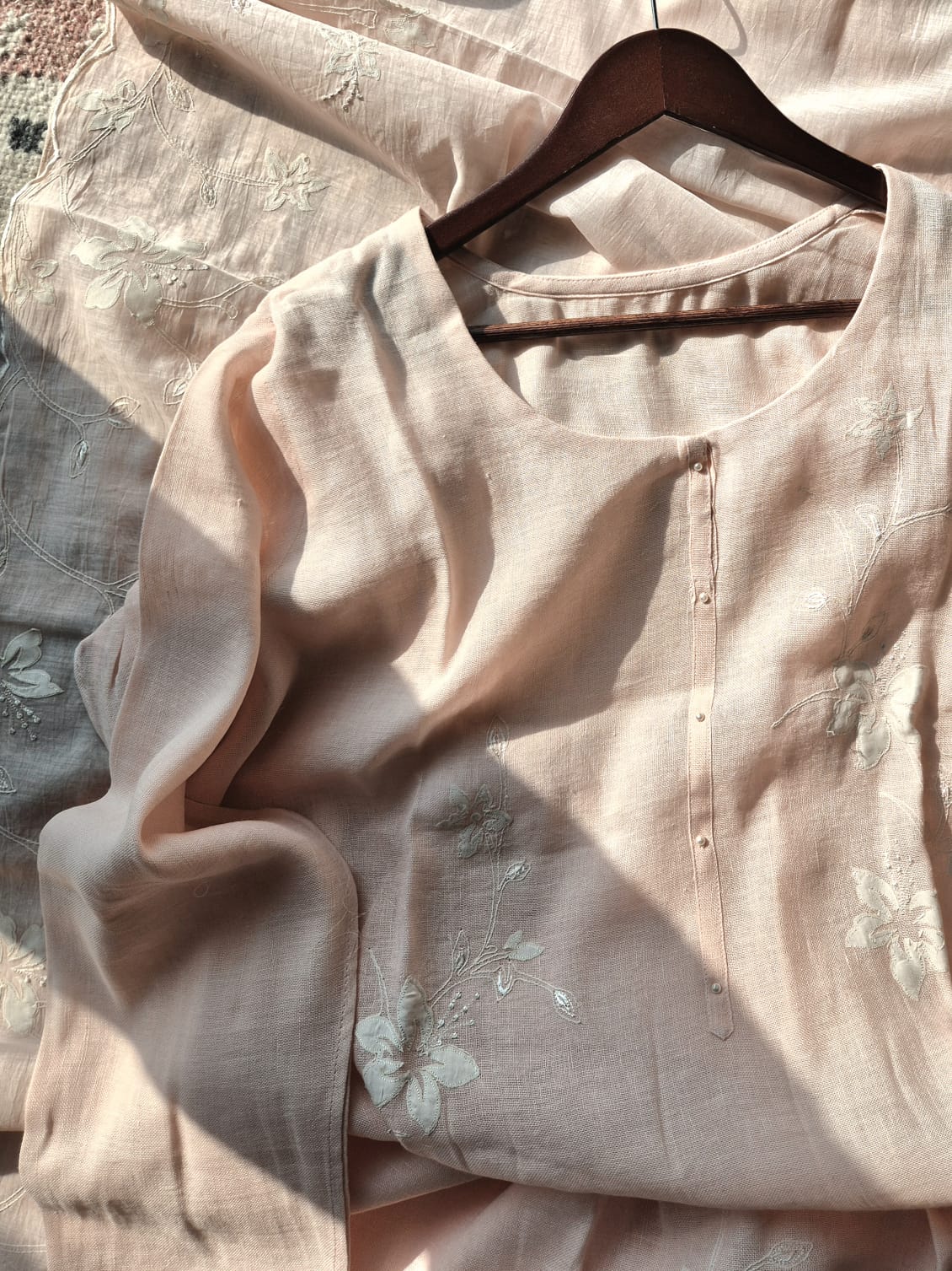 lovely-light-coffee-3-pc-organza-kora-unstitched-suit-set-pink-peach-linen