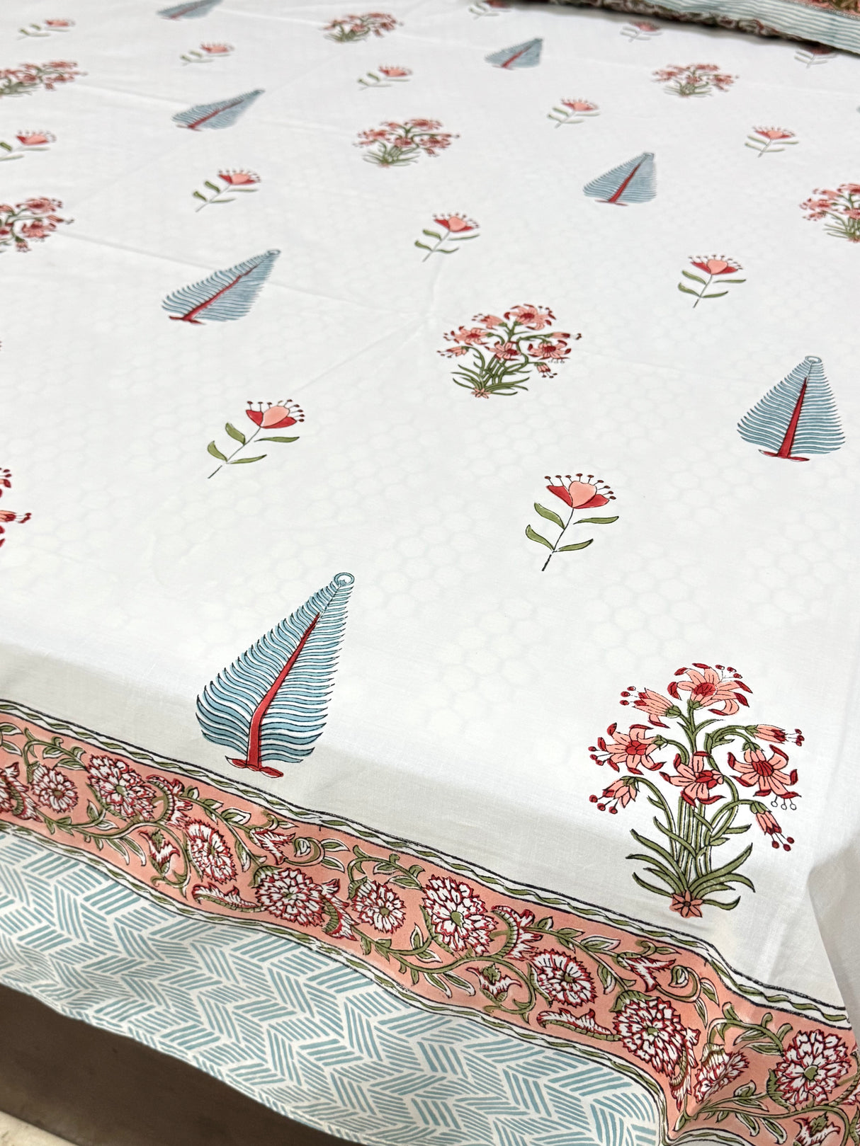 luxury-plush-retreat-cotton-bedsheet-handblock-print