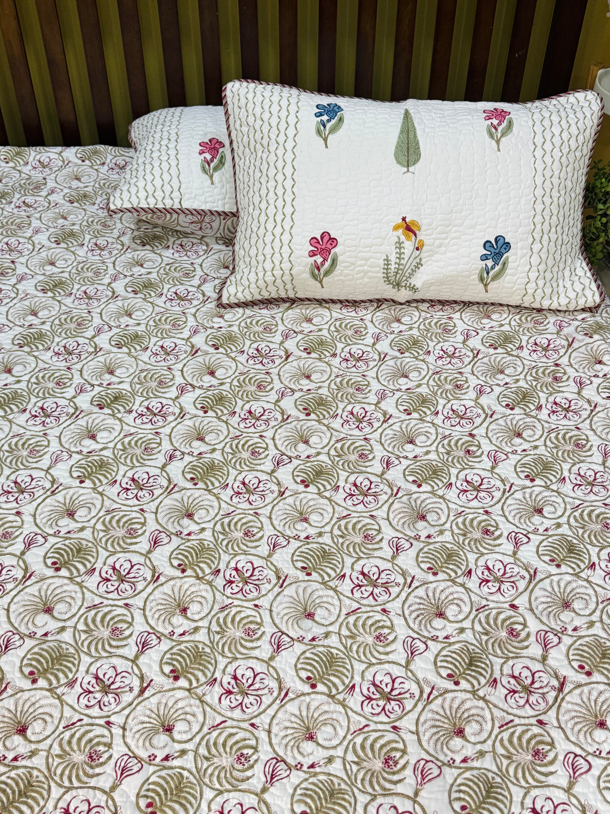 luxury-quilted-bedcover-kapaas-katha