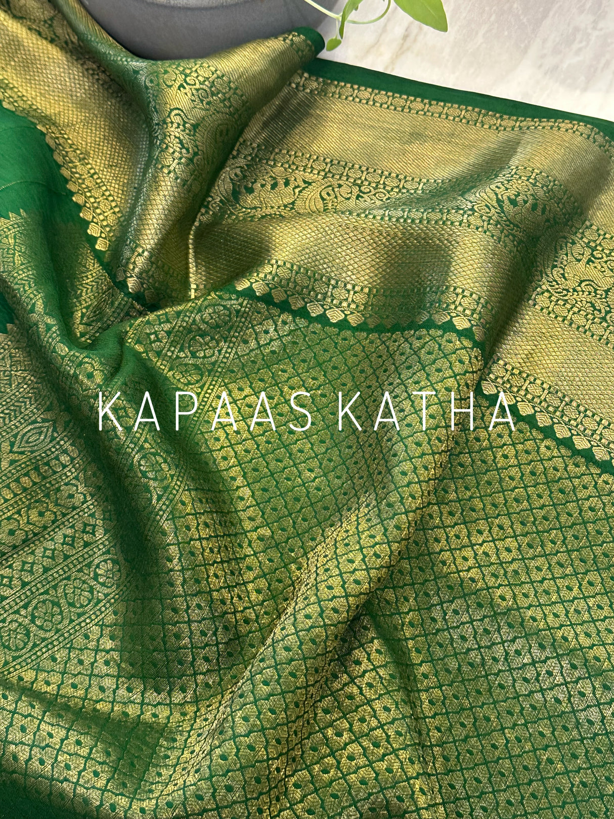 luxury-vaibhav-luxe-bandhani-saree