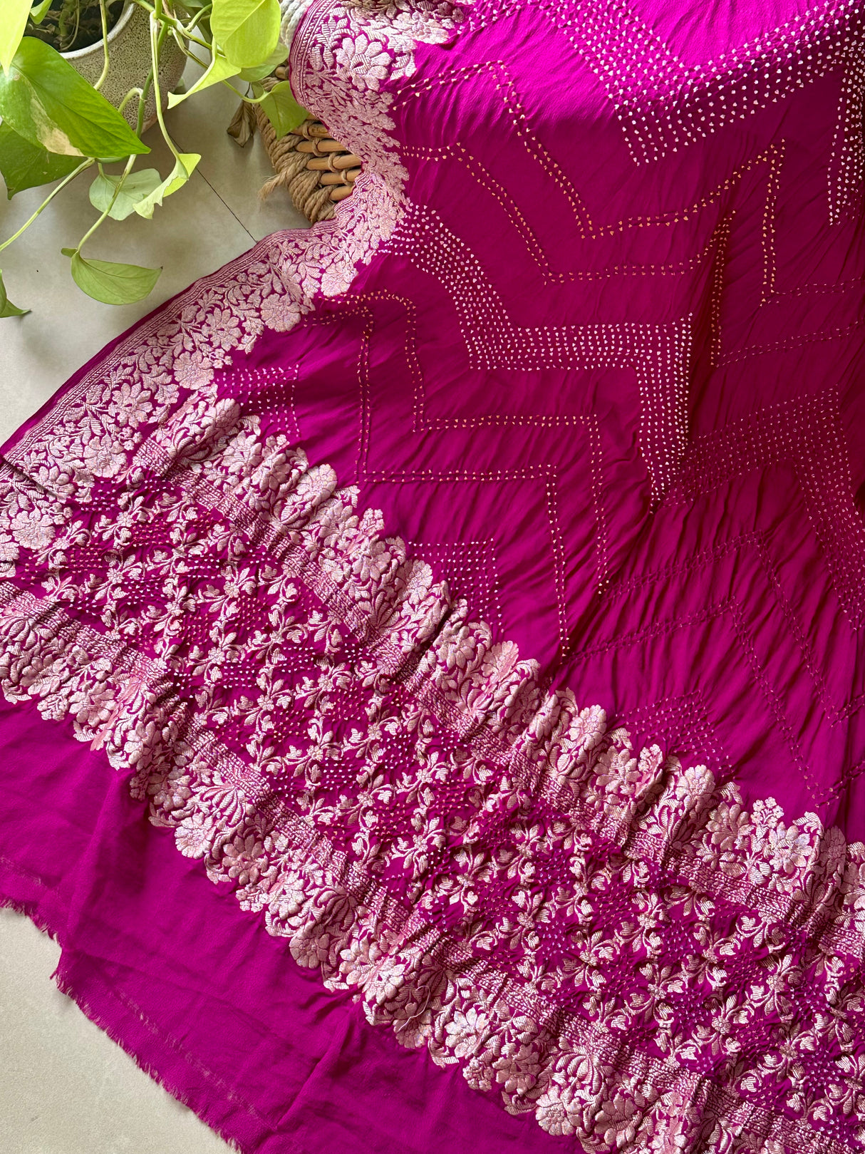 magenta-bandhani-dupatta-with-yellow-white-dana