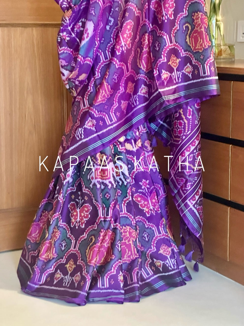 majestic-elegance-pure-single-ikat-mulberry-silk-saree